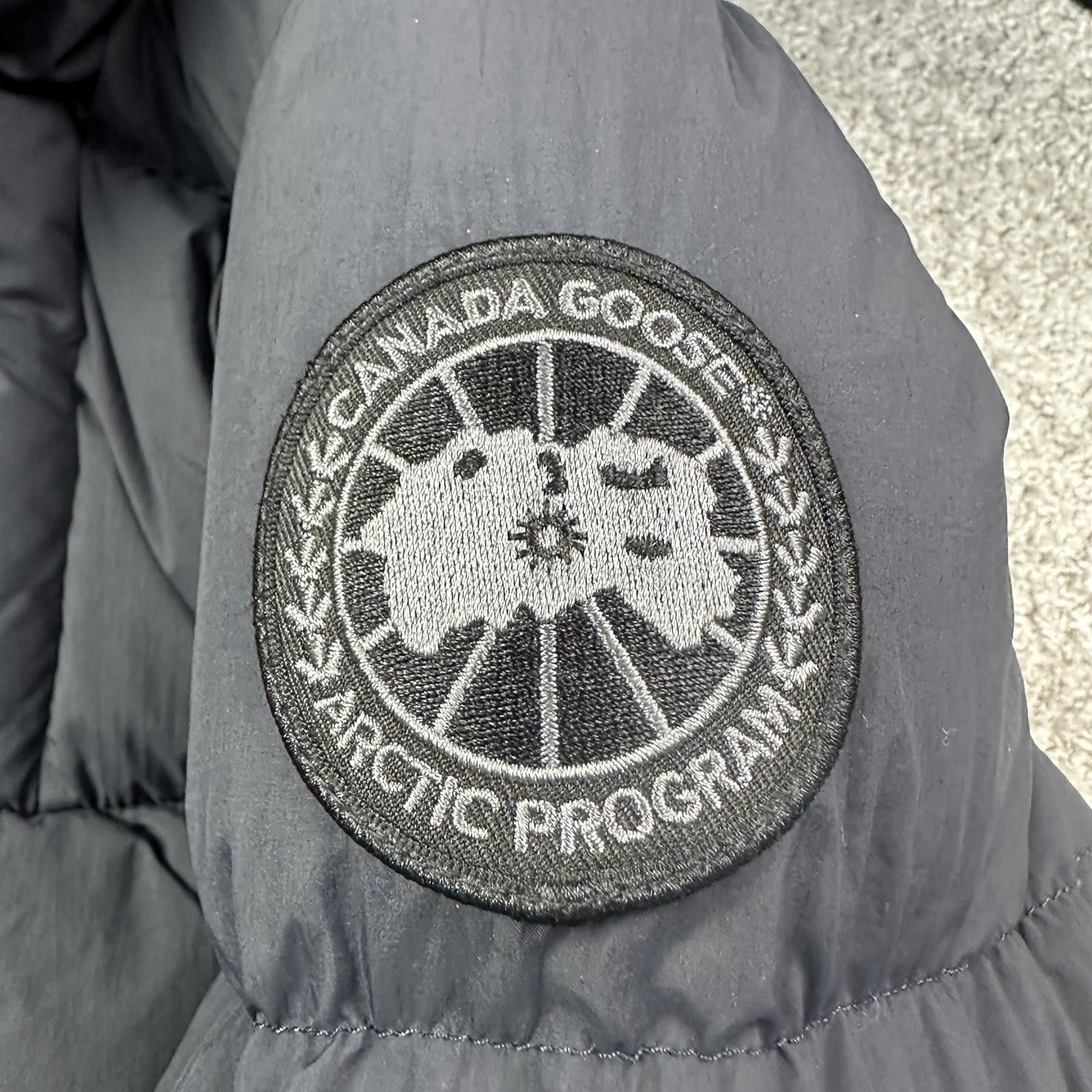 Canada Goose Canada Goose Osborne Size L Size US L / EU 52-54 / 3 - 6 Thumbnail