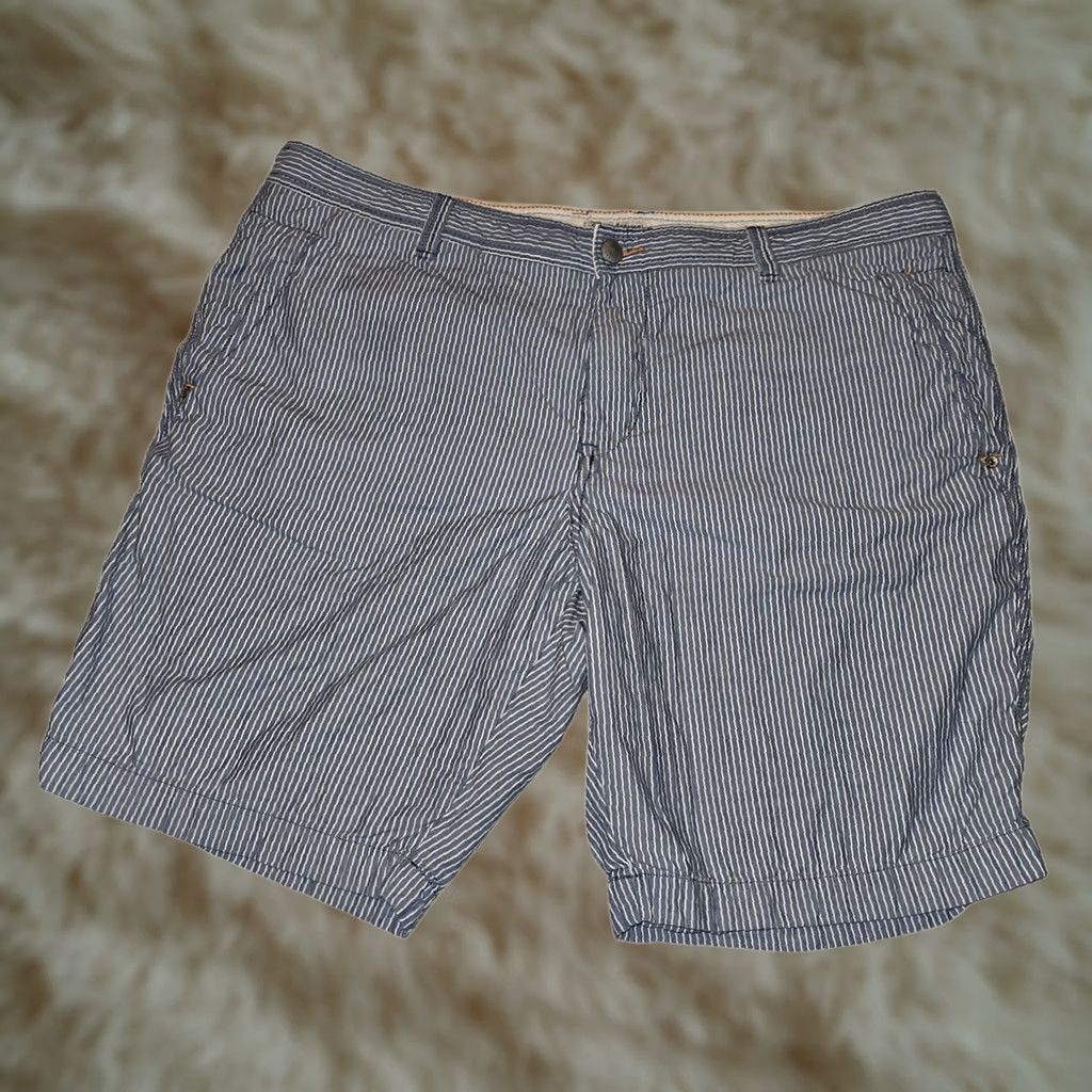 Tommy Bahama Tommy Bahama Shorts Mens 42 Blue Chino Men Striped Slash Pockets Casual Vacation Size US 42 / EU 58 - 1 Thumbnail