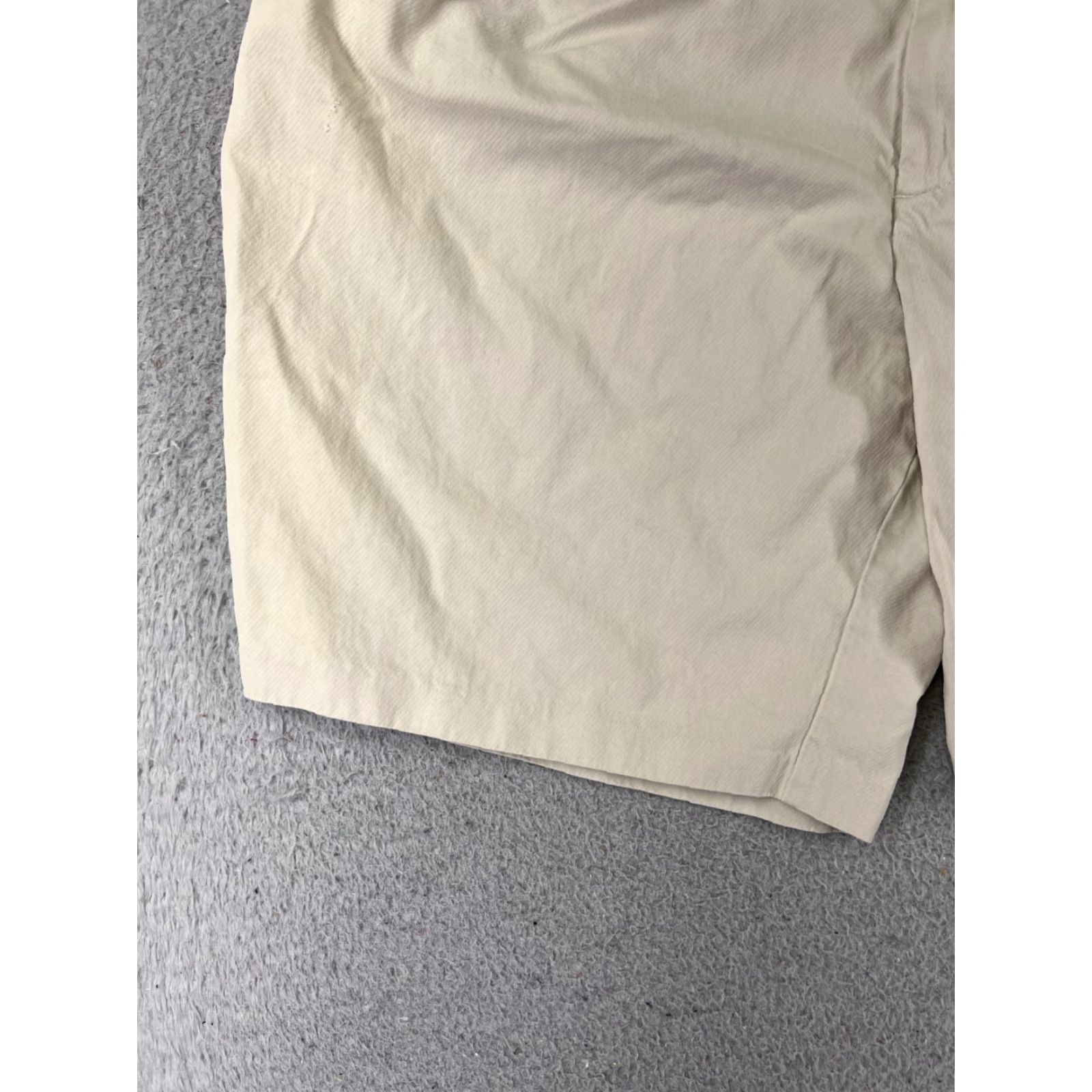 Tommy Bahama Tommy Bahama Shorts Men Bermuda 38 Beige Pleated Silk Blend Golf 38x9 Cargo Pockets Vintage No Size US 38 / EU 54 - 3 Thumbnail