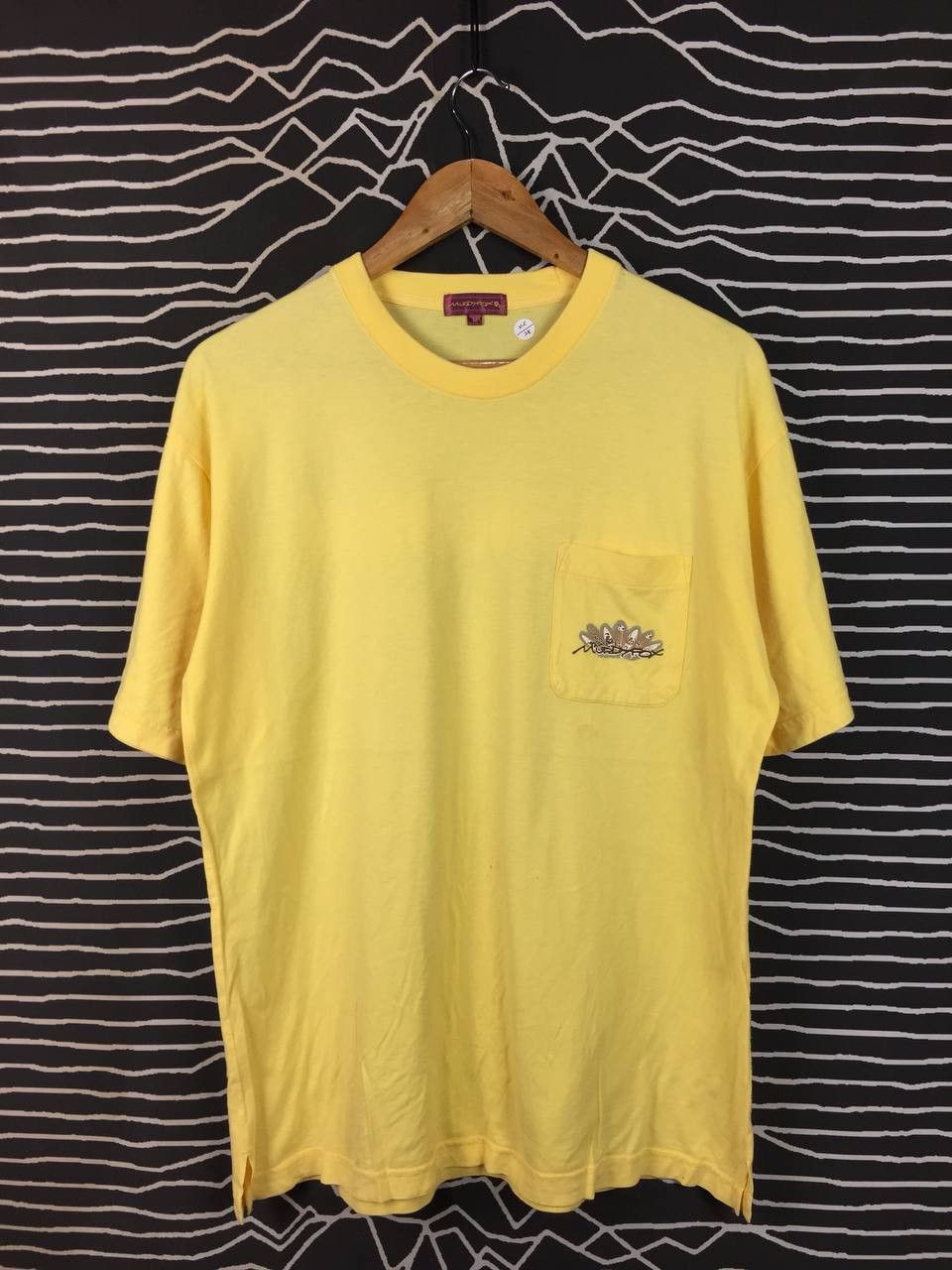 Vintage Vtg Muddy Fox Archive Surfboard Graphic Pocket Tee Size US M / EU 48-50 / 2 - 6 Thumbnail