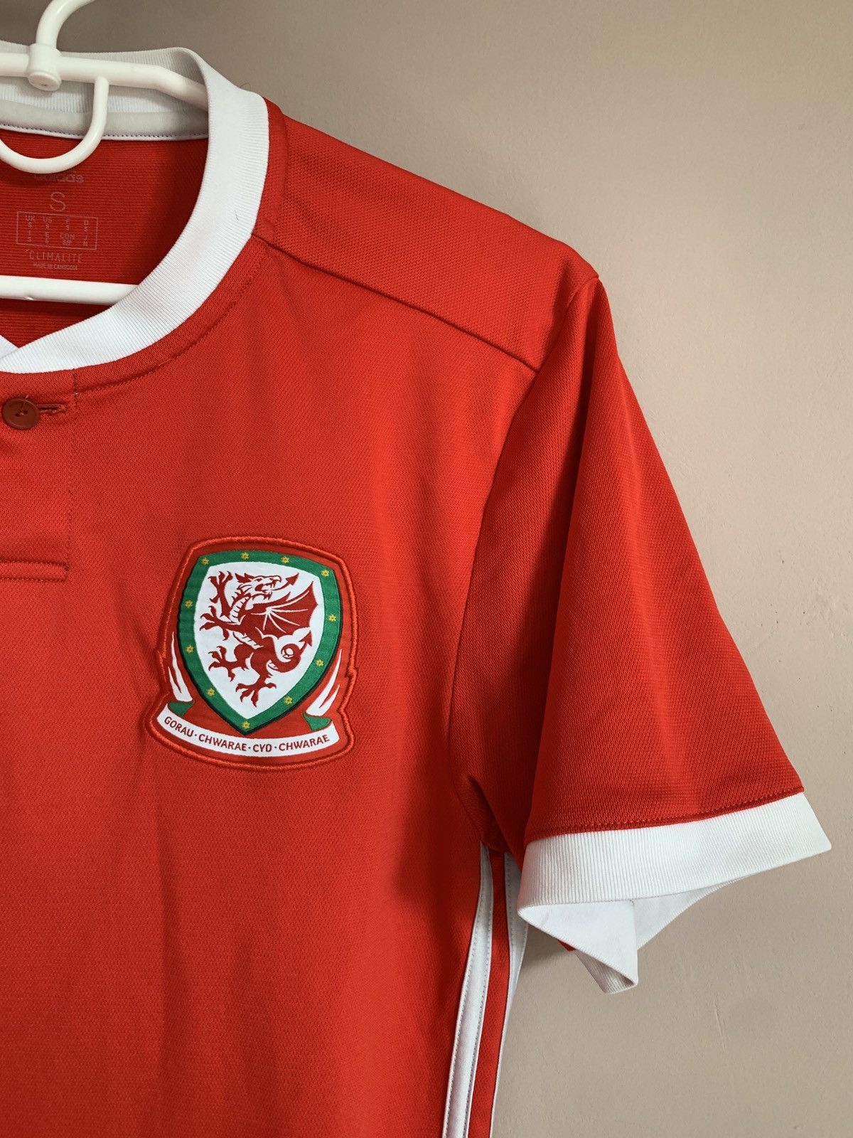 Adidas Wales 2018 Home Football Shirt Adidas Soccer Jersey Size S Size US S / EU 44-46 / 1 - 4 Thumbnail