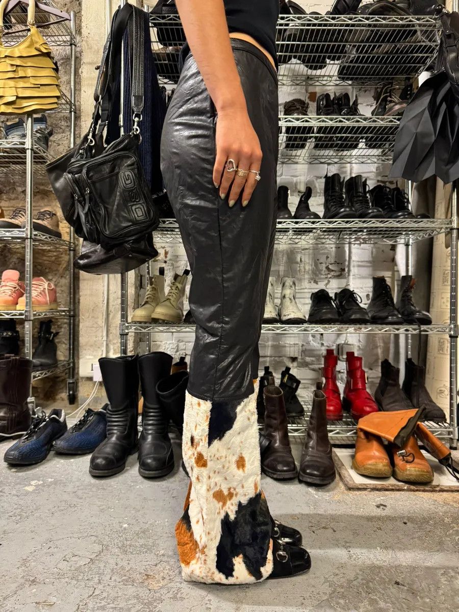 Versace 2000s Versace Black Leather Pony Hair Leg Opening Pants Size 25" / US 0 / IT 36 - 5 Thumbnail