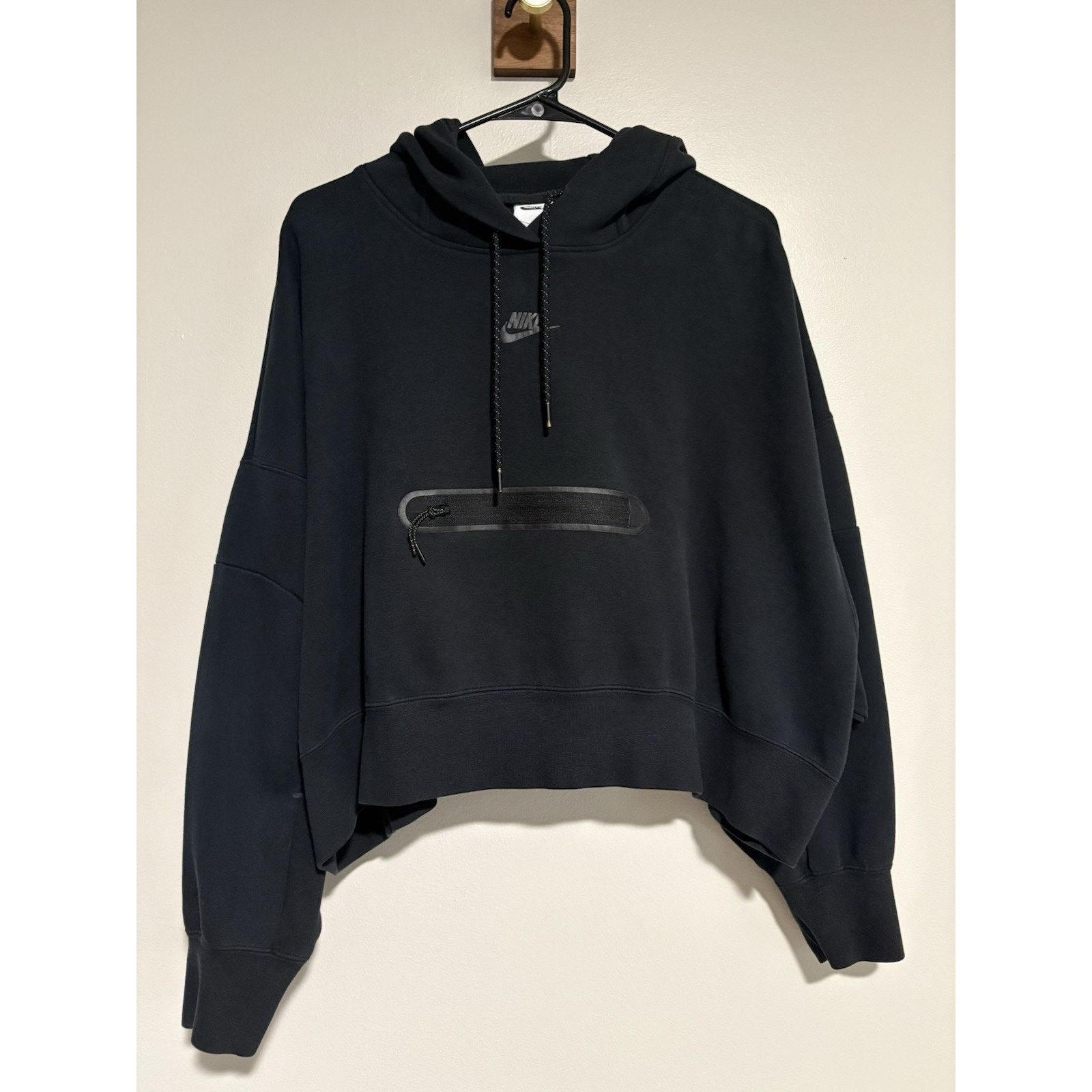 Nike Nike Cropped Pullover Hoodie Women's Sz L Black Swoosh Logo Size L / US 10 / IT 46 - 1 Thumbnail