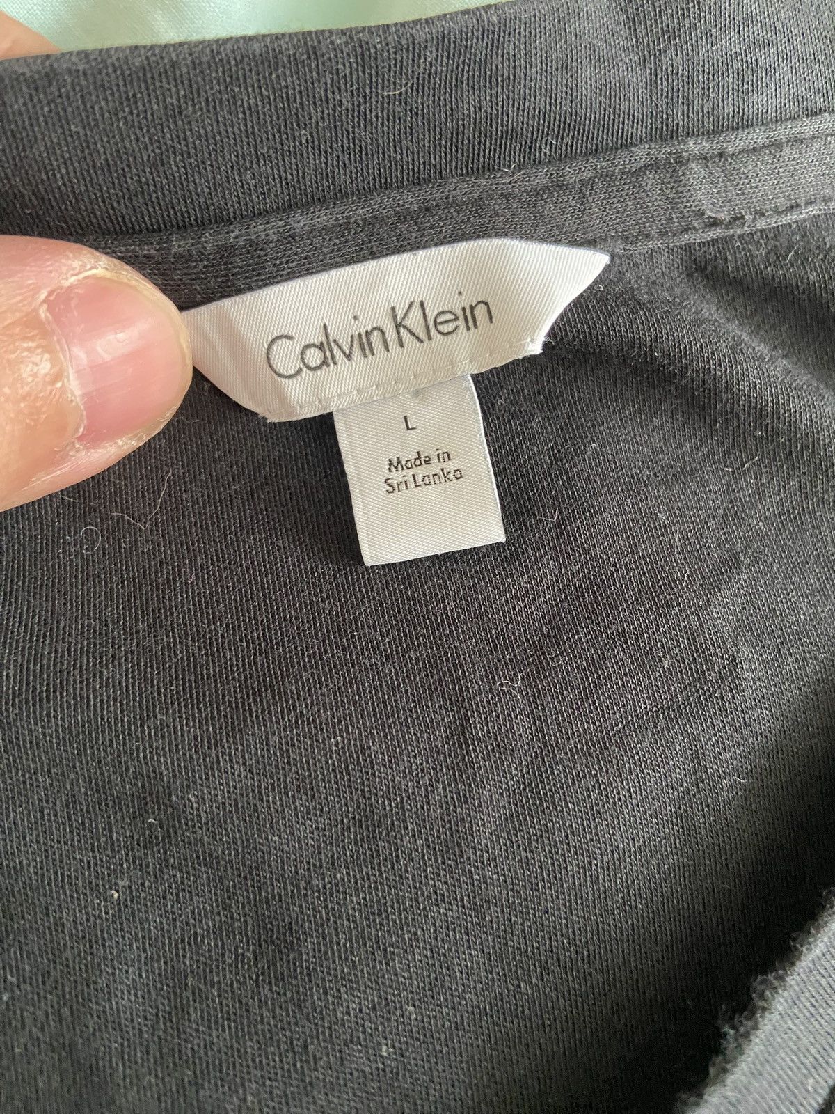 Calvin Klein Calvin Klein black v neck t shirt Size US L / EU 52-54 / 3 - 4 Thumbnail