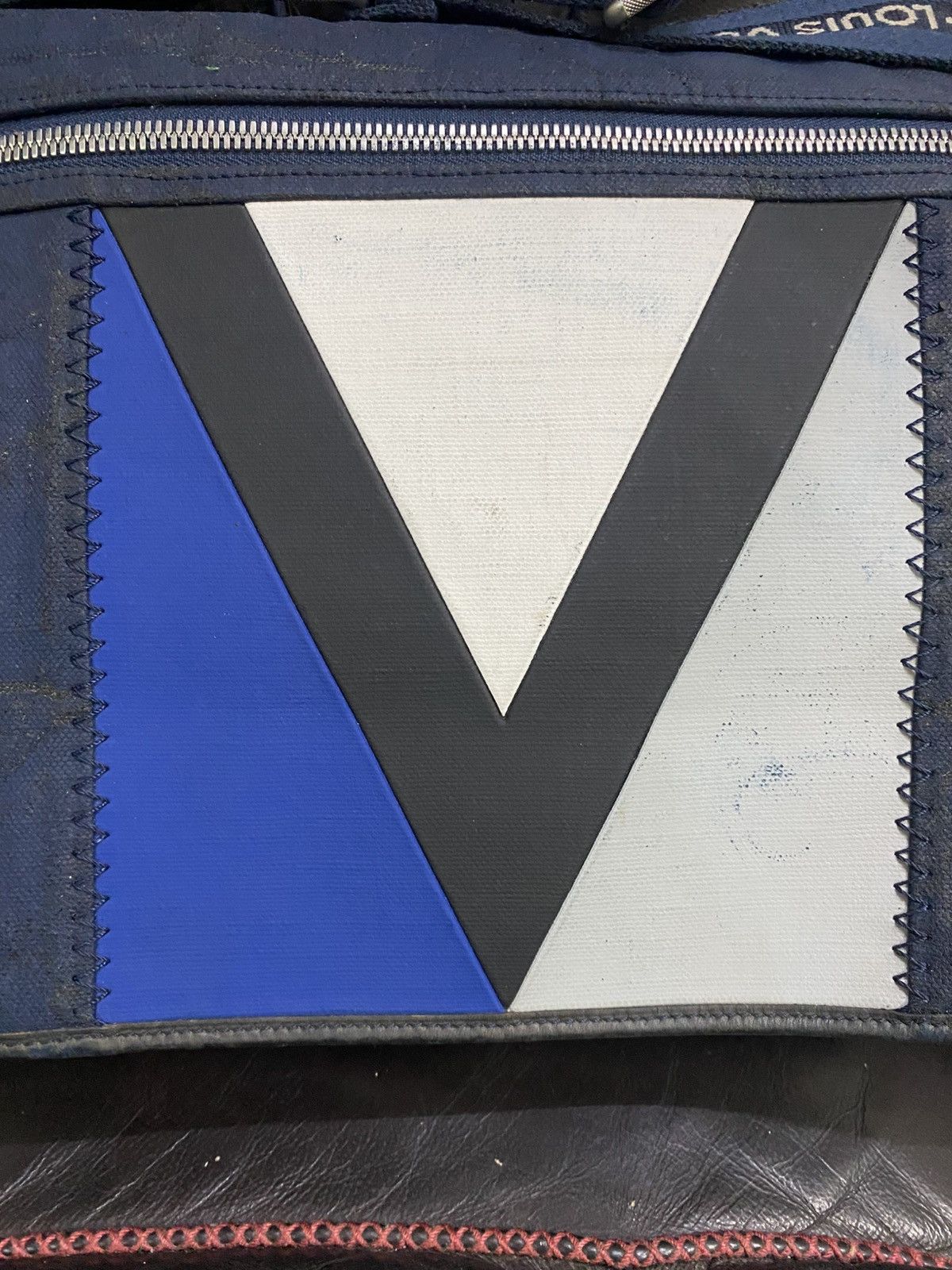 Louis Vuitton Authentic Louis Vuitton LV cup Mssenger bag STICKY Size ONE SIZE - 3 Thumbnail