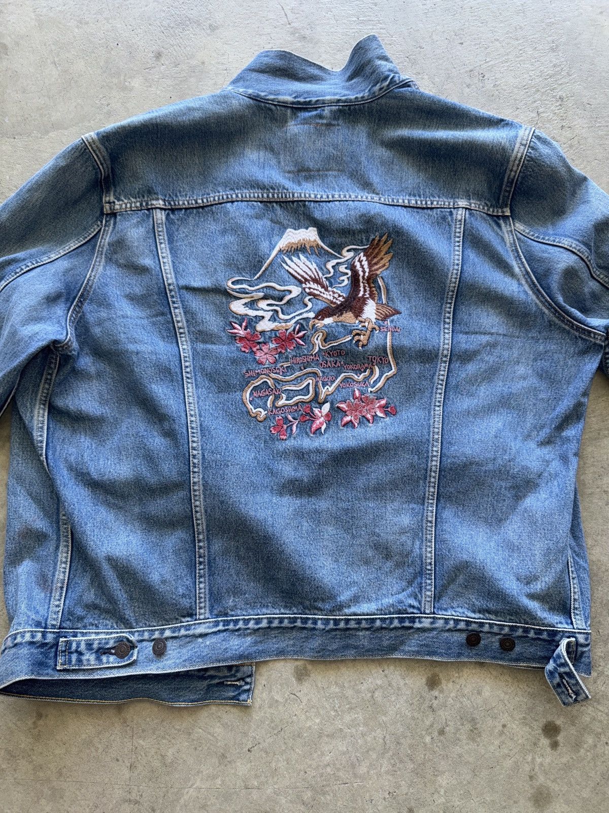 Levi's Levi’s Japan Embroidered Denim Jacket Size US XXL / EU 58 / 5 - 1 Thumbnail