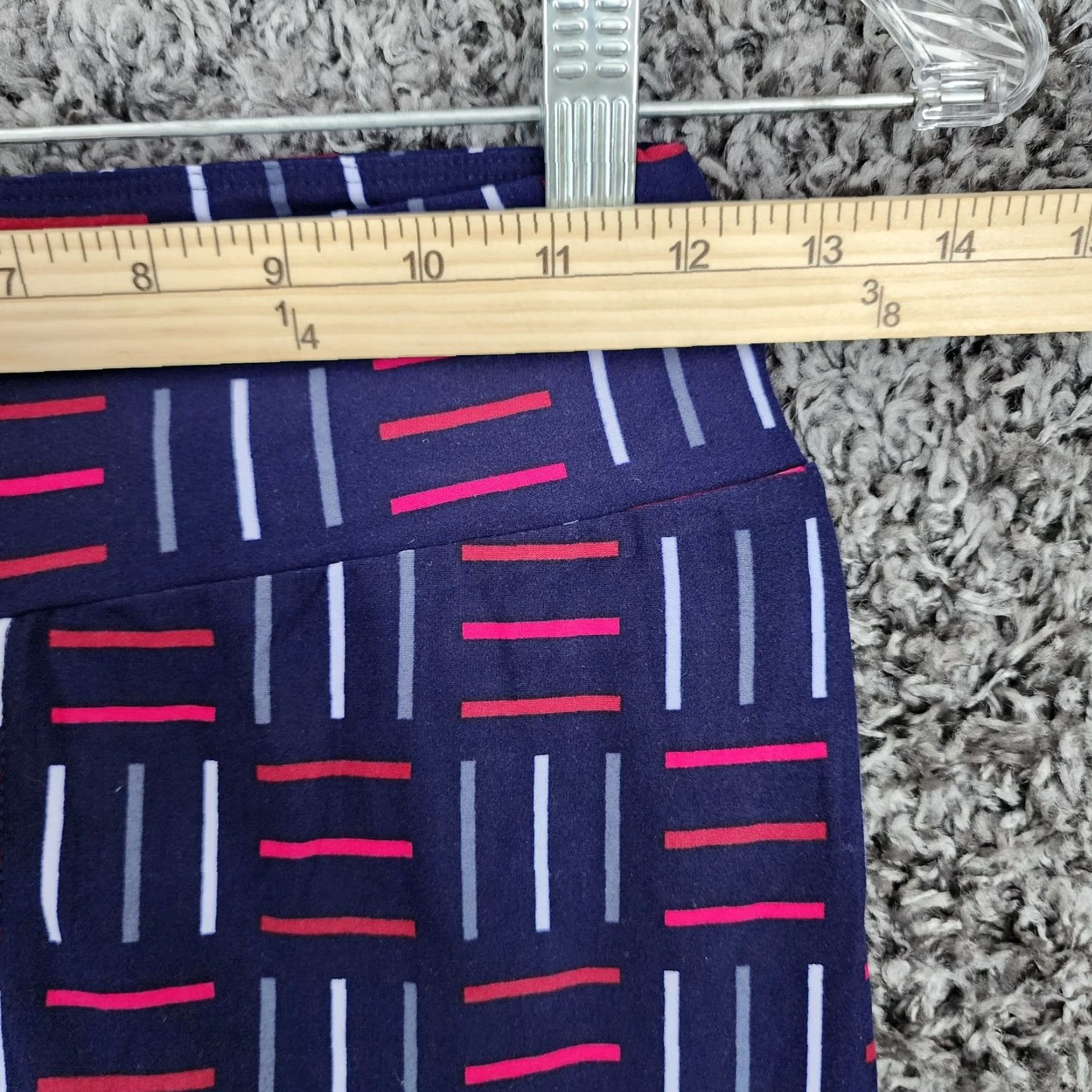 Vintage VINTAGE LuLaRoe Womens Purple Patterned Soft Leggings One Size Size 42" / US 20 - 6 Thumbnail