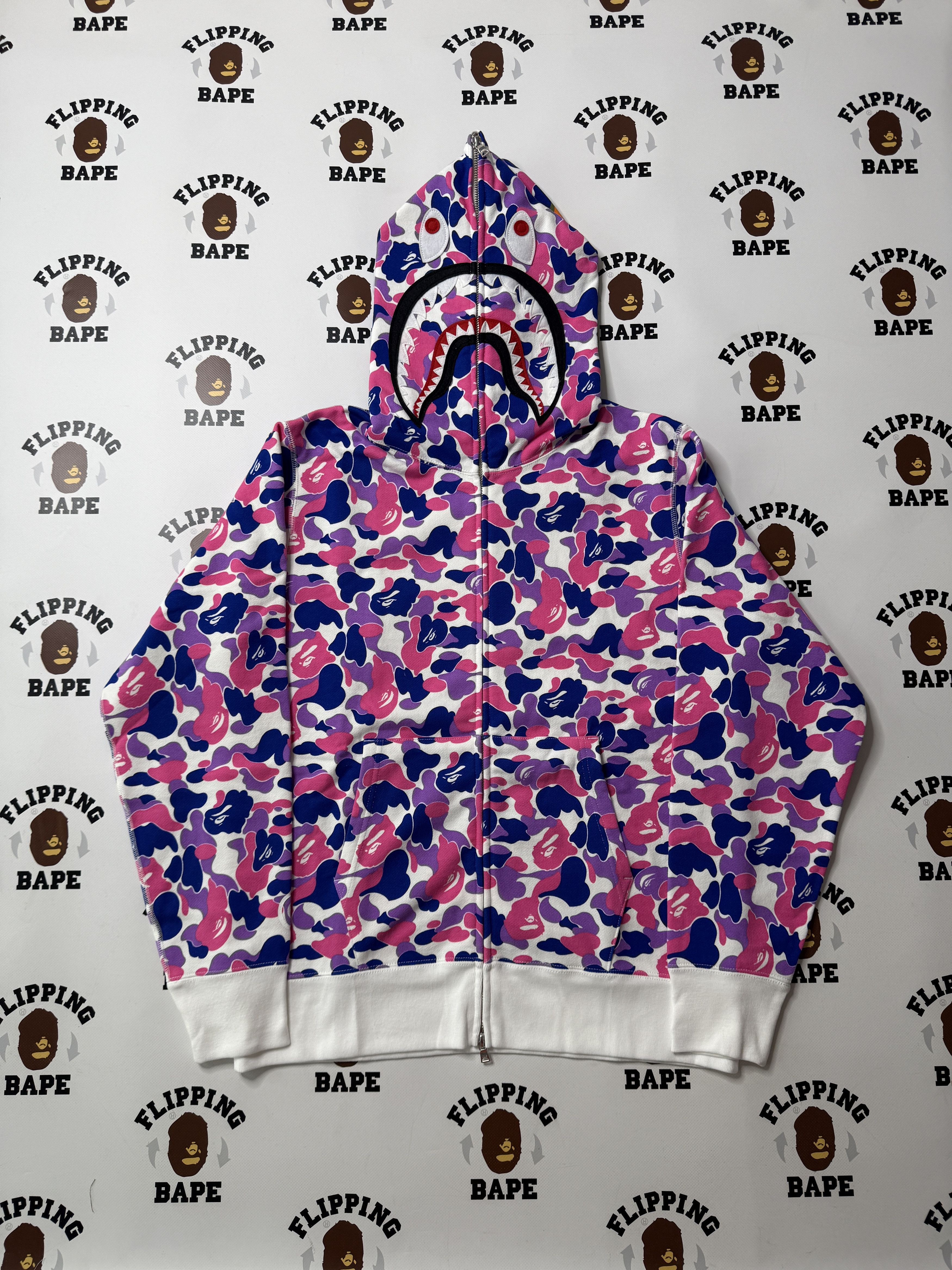 Bape BAPE STORE GUANGZHOU SHARK FULL ZIP HOODIE (2025) Size US XL / EU 56 / 4 - 1 Thumbnail