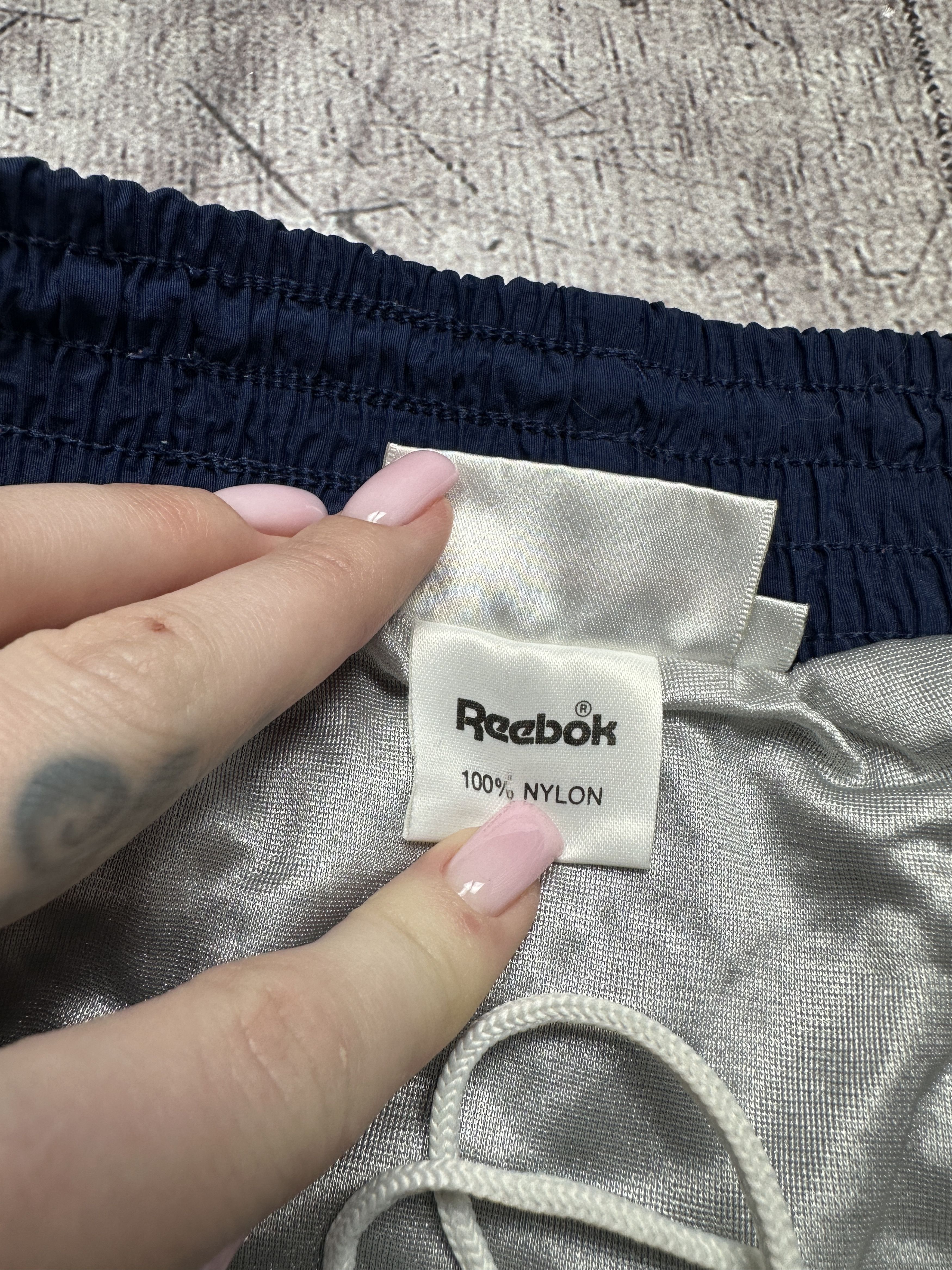 Reebok Reebok 90s Vintage Mens Nylon Shorts Size US 32 / EU 48 - 6 Thumbnail