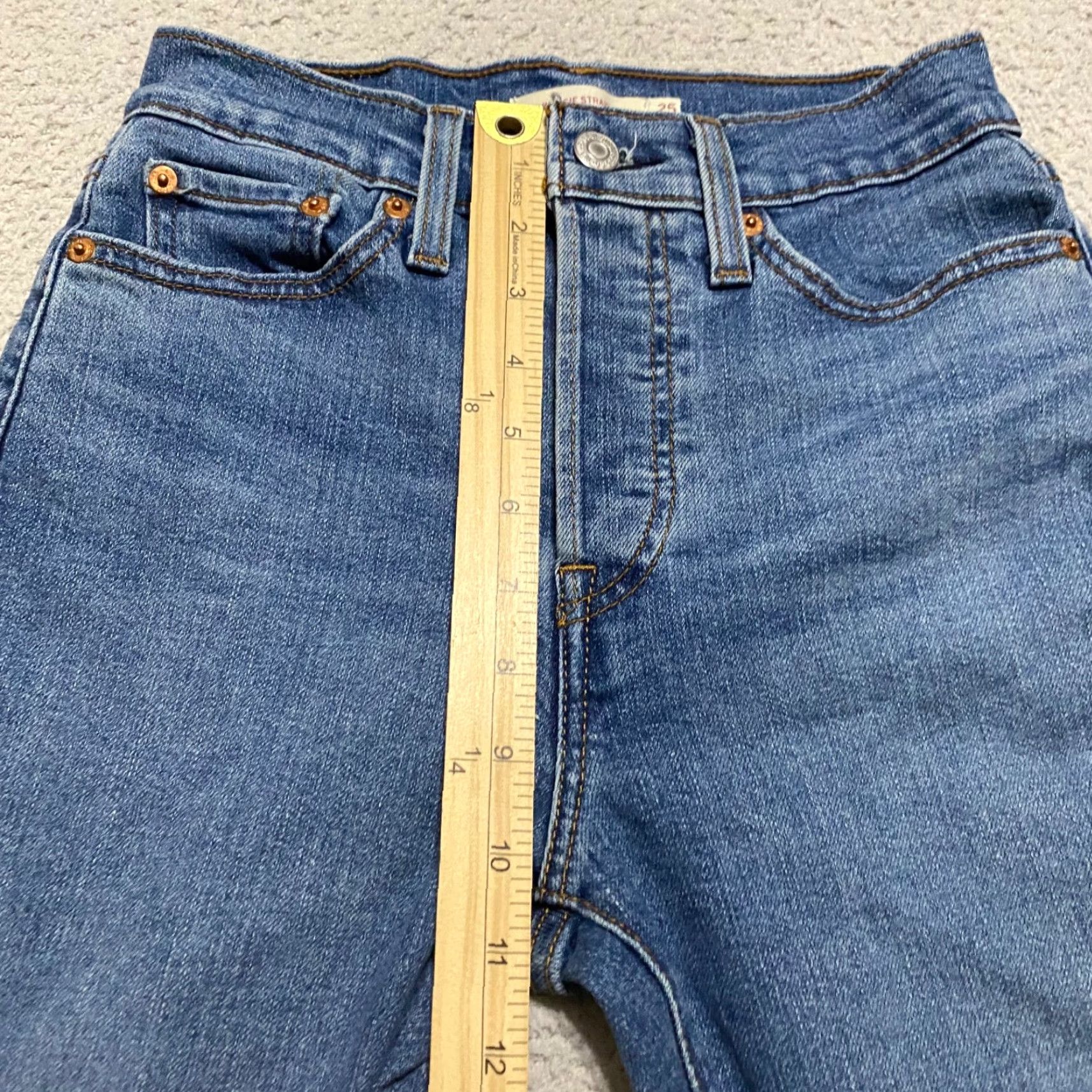 Levi's Levi's Wedgie Fit Jeans Blue Denim 25 Jeans Regular 90s Vintage Womens Size 25 Medium Wash 5-Pocket Button Fly Size 42" / US 20 - 7 Thumbnail