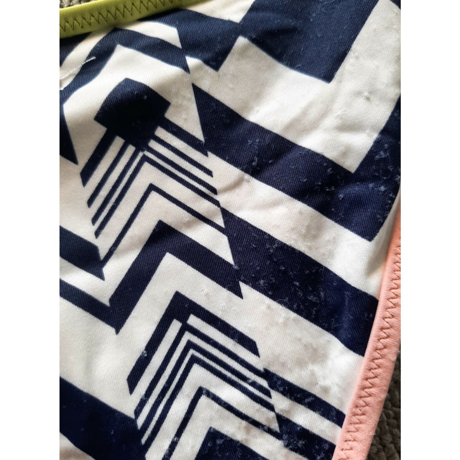 Victoria's Secret VICORIA'S SECRET Bathing Suit Bottom PS Petite S P *slight fabric ware* Multicolor Cheeky Ruffle Bottom Womens Size 28" / US 6 / IT 42 - 3 Thumbnail