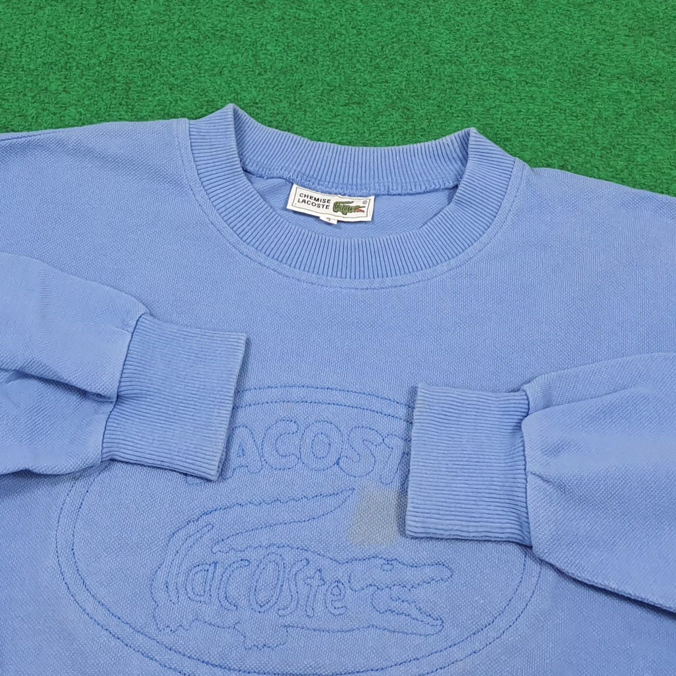 Lacoste Vintage Lacoste Big Logo Embossed Sweatshirt C306N6 Size US S / EU 44-46 / 1 - 4 Thumbnail