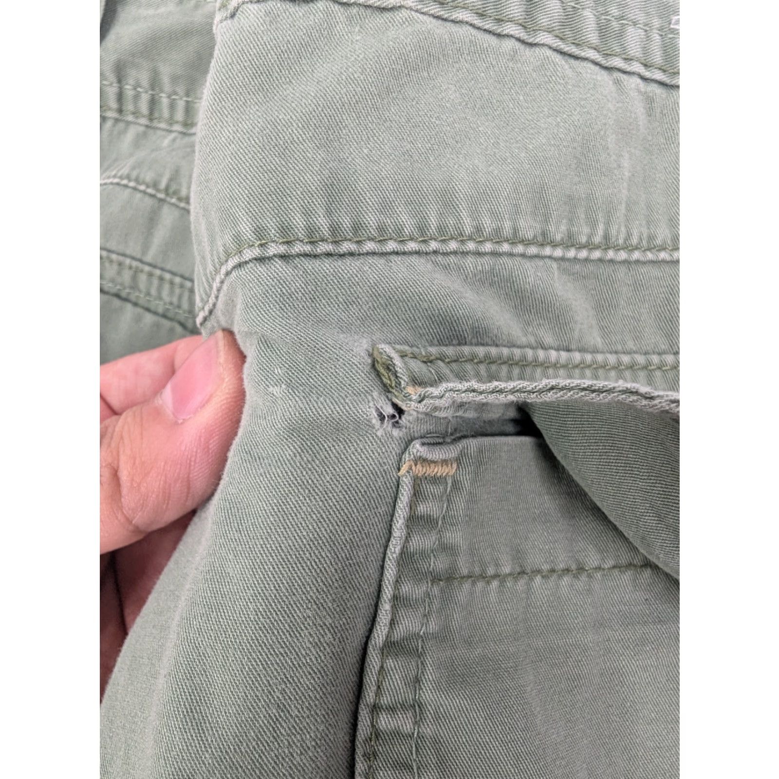 Levi's Levi's Green Twills Pants Baggy Mid Rise Straight Leg Women's Size 10 - Levi's Pants - Green - Twill - Mid Rise - Straight - 10 - Women - Size 10 Size 32" / US 10 / IT 46 - 4 Thumbnail