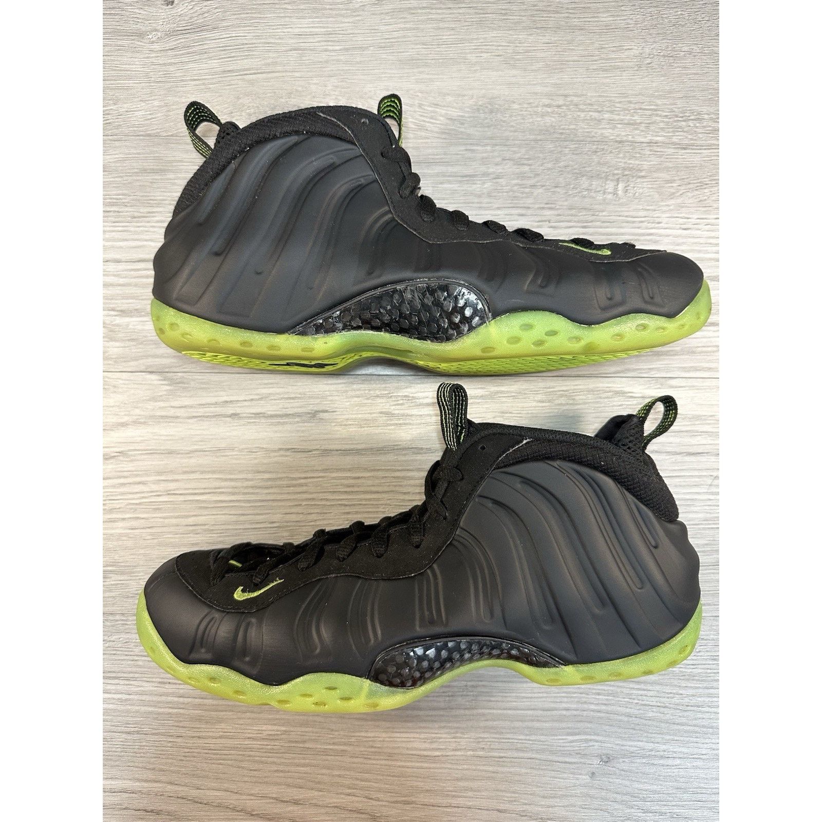 Nike Nike Air Foamposite One Black Volt - Size 10 Size US 10 / EU 43 - 2 Thumbnail