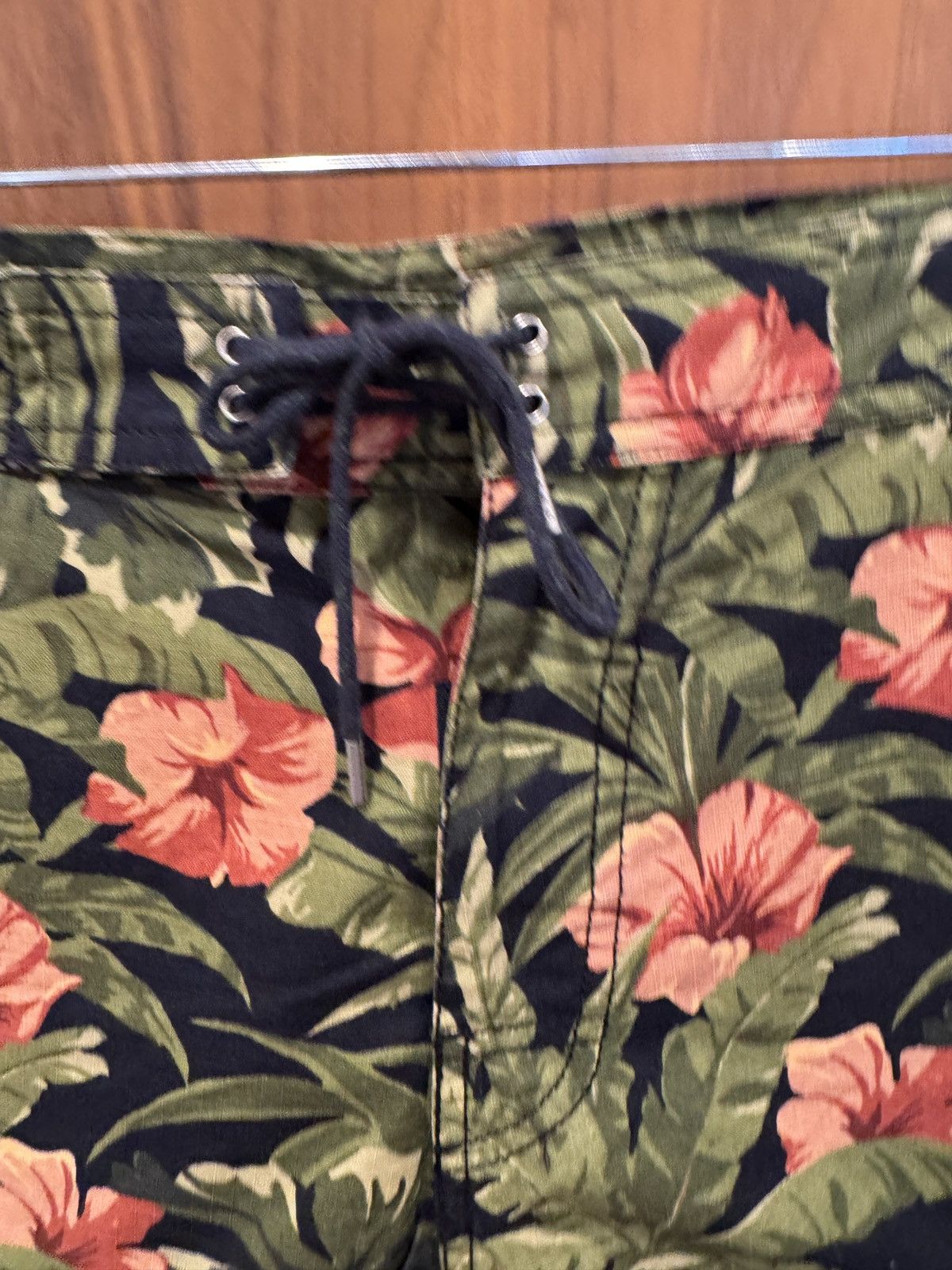 A.P.C. A.P.C. Floral Print Shorts NWT Size Medium Size US 32 / EU 48 - 2 Thumbnail