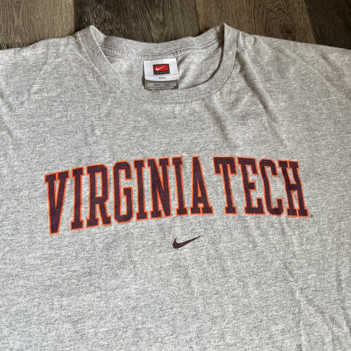 Nike Vintage Y2K Nike Virginia Tech Center Swoosh Logo Tee Shirt Size US XXL / EU 58 / 5 - 1 Thumbnail