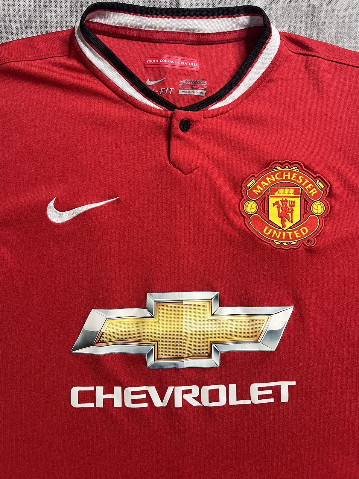 Nike 2014 Manchester United Nike Jersey Football Shirt Size US M / EU 48-50 / 2 - 2 Thumbnail