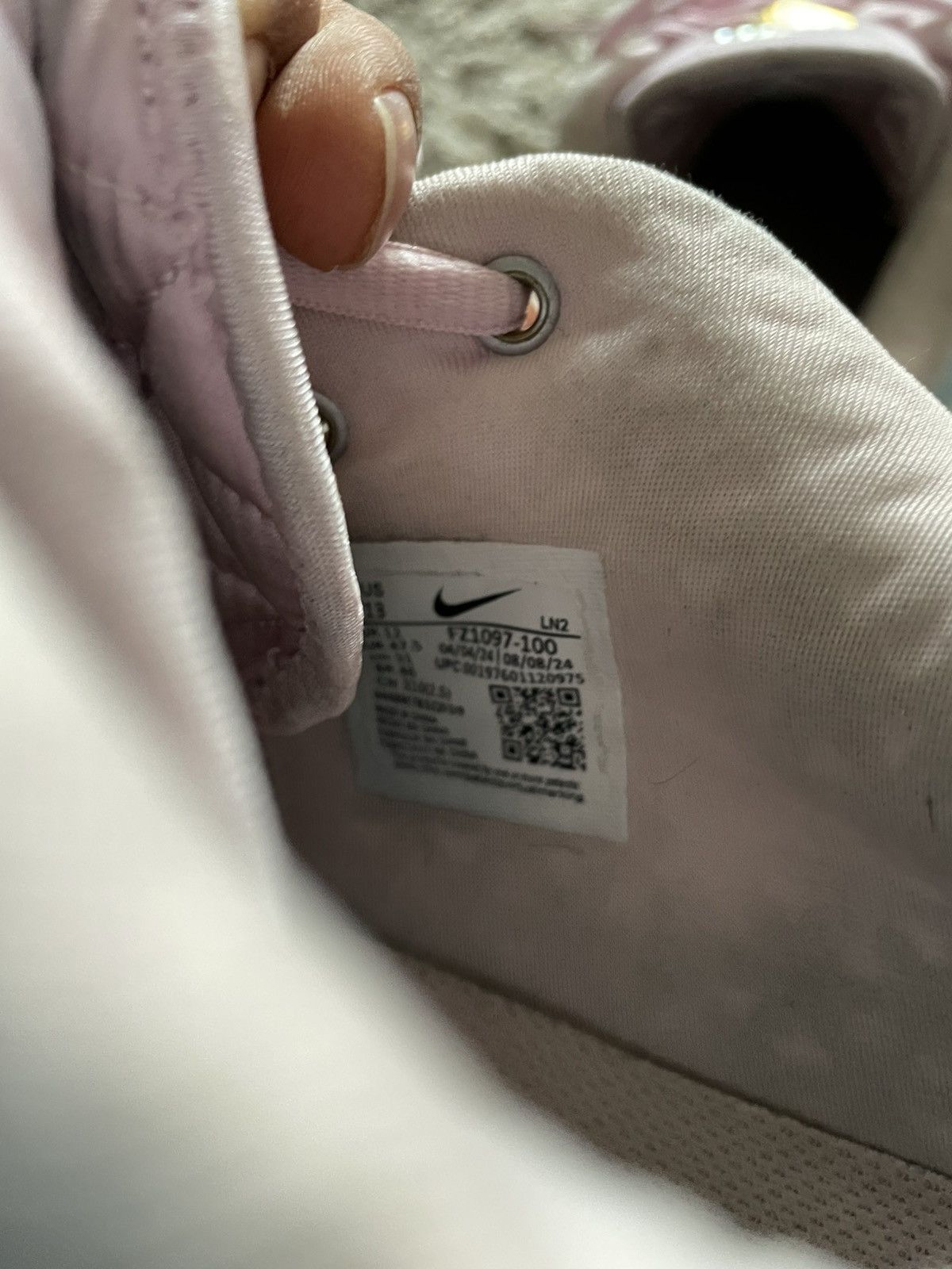 Nike Lebron 22 Monopoly QS Currency Size US 13 / EU 46 - 8 Thumbnail