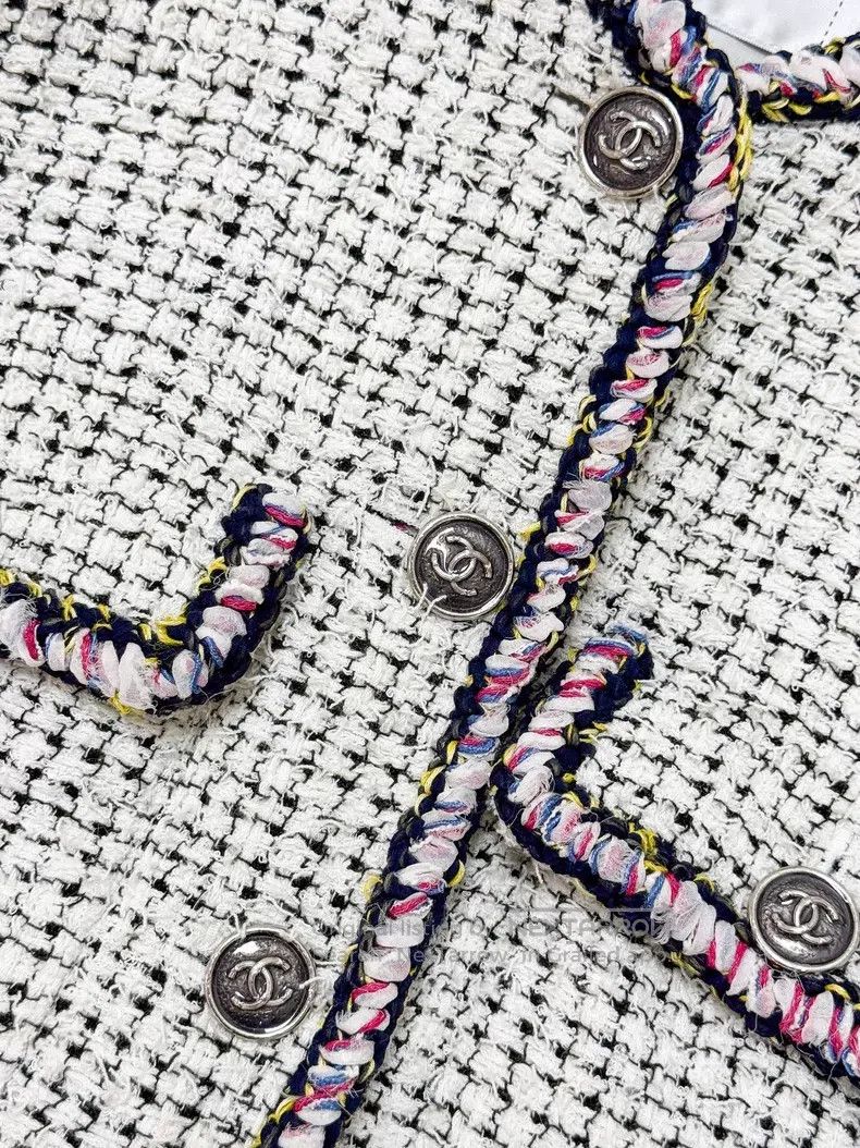 Chanel Chanel Mixed color and colorful rolled-edged lantern sleev Size XS / US 0-2 / IT 36-38 - 4 Thumbnail