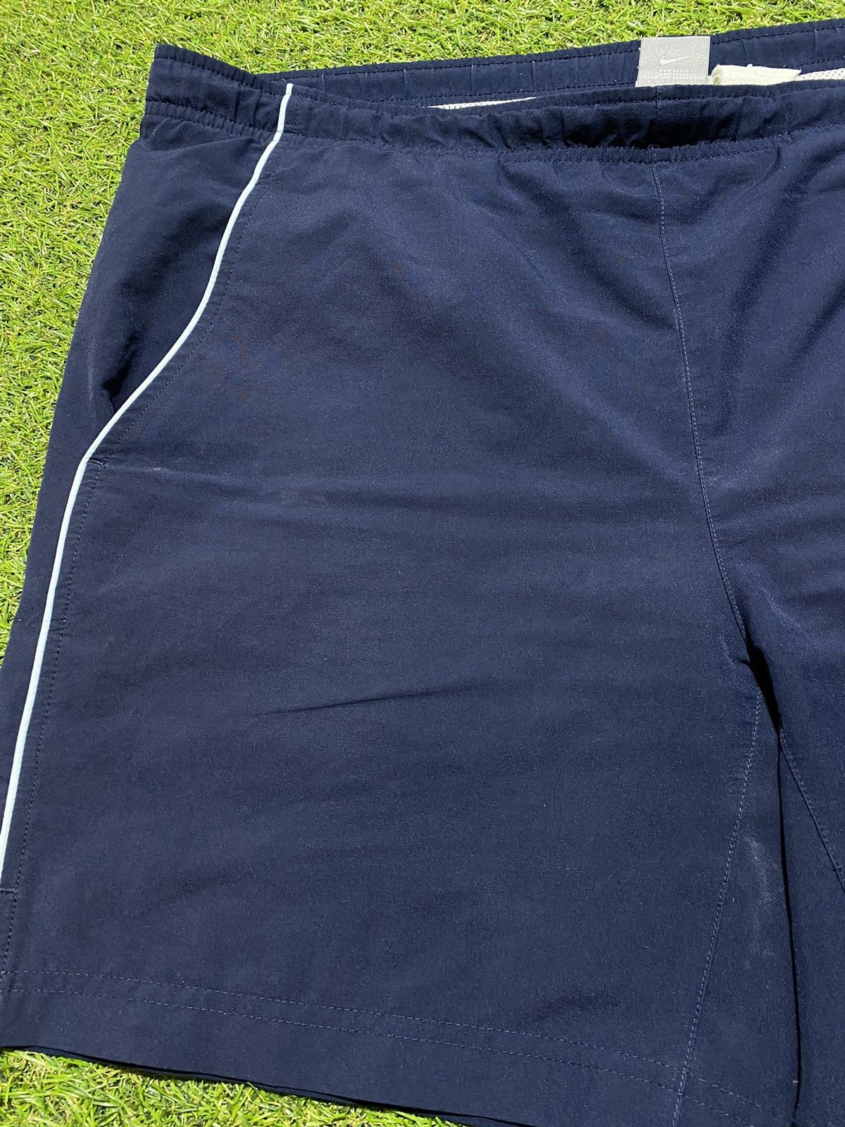 Nike Vintage 90s Nike shorts streetwear swoosh casual y2k size M Size US 32 / EU 48 - 3 Thumbnail