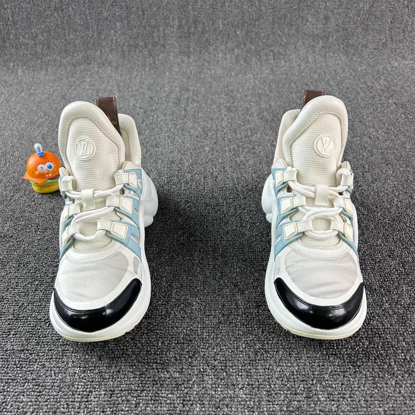 Louis Vuitton LV blue dad shoe 35 Size US 4 / IT 34 - 2 Thumbnail