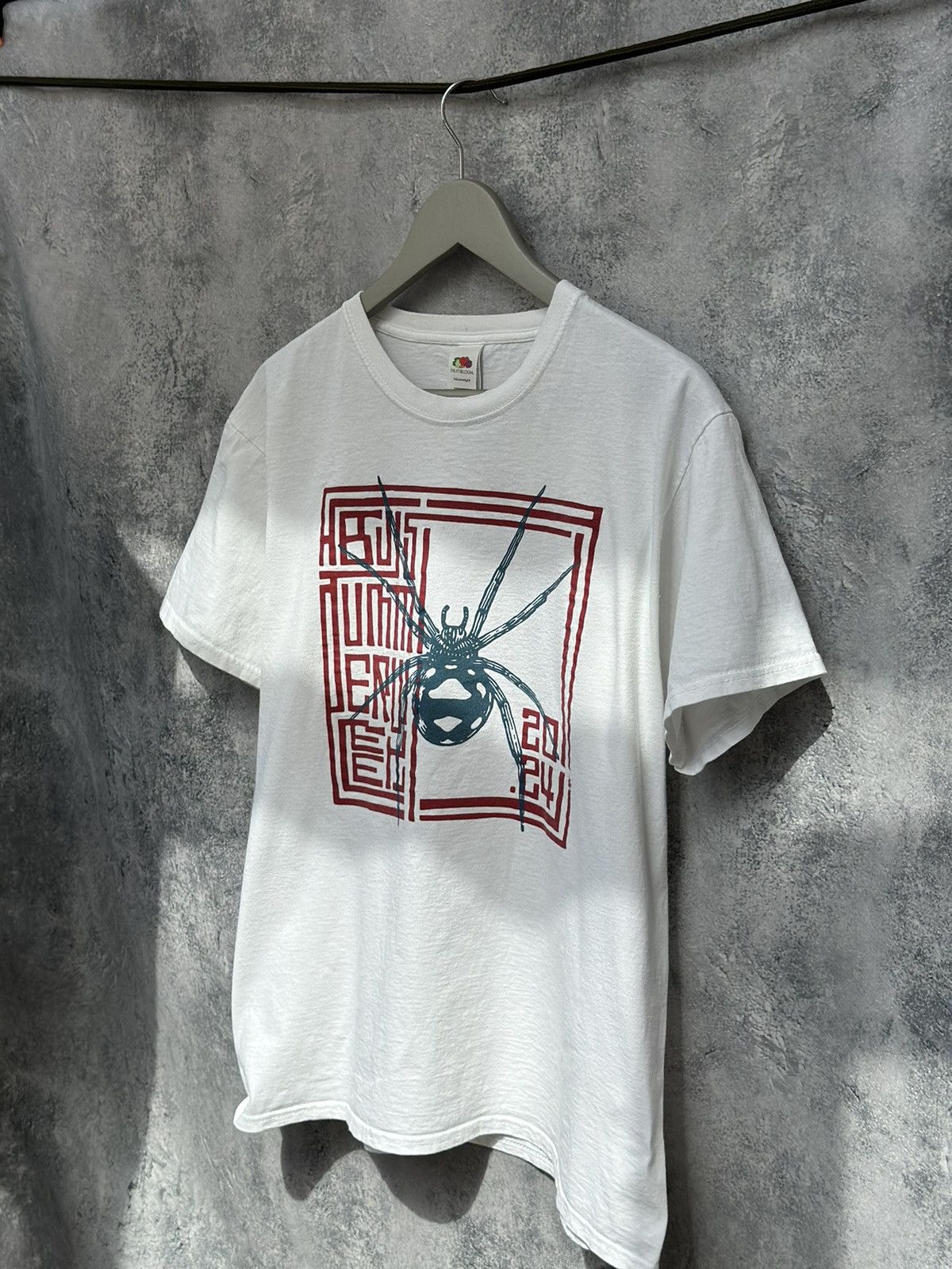 Fruit Of The Loom Sardegna Spider Y2k T-Shirt Big Logo White Tee FoTL Size US L / EU 52-54 / 3 - 1 Thumbnail