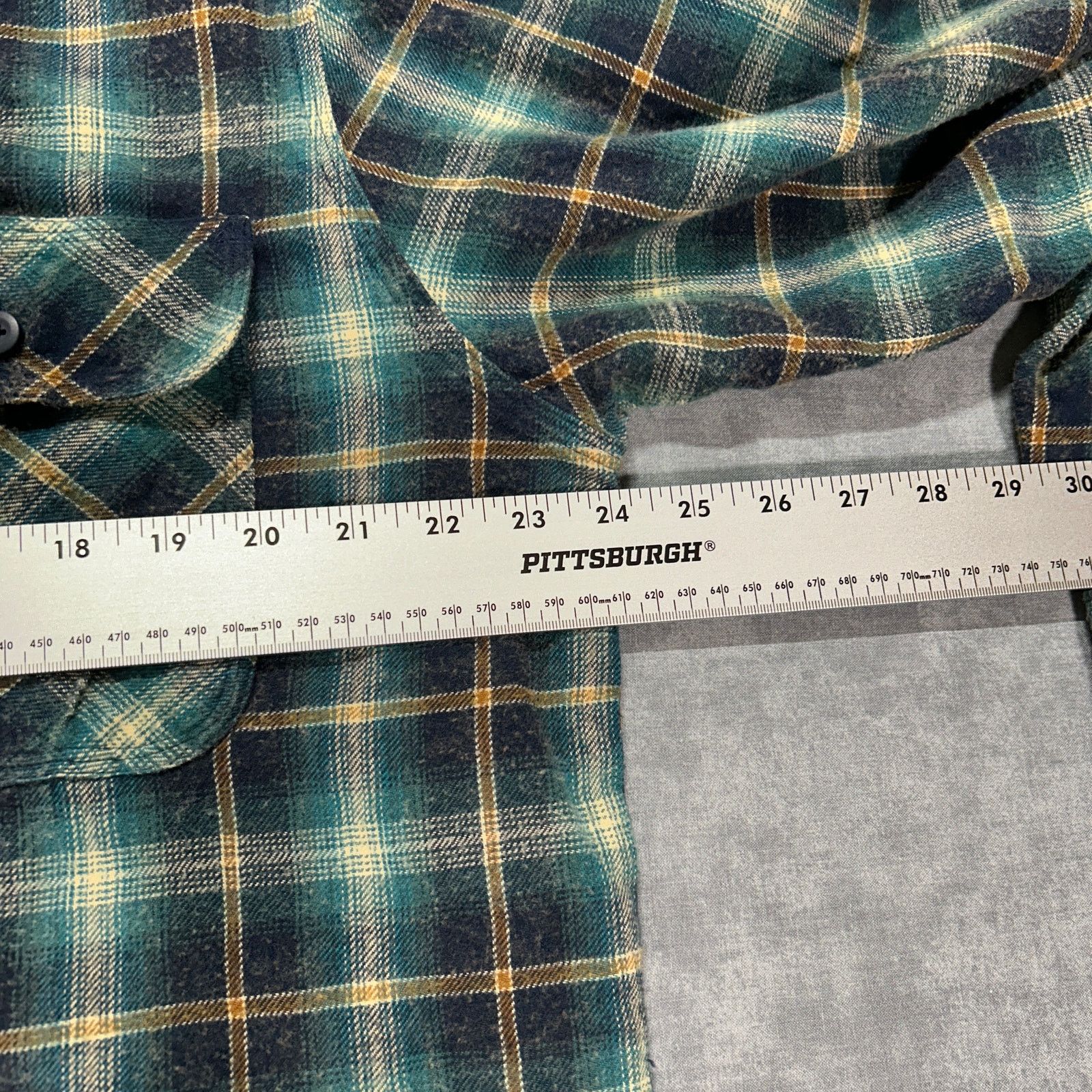 Woolrich Woolen Mills Woolrich Din blue/black plaid flannel button up casual mns L Size US L / EU 52-54 / 3 - 6 Thumbnail