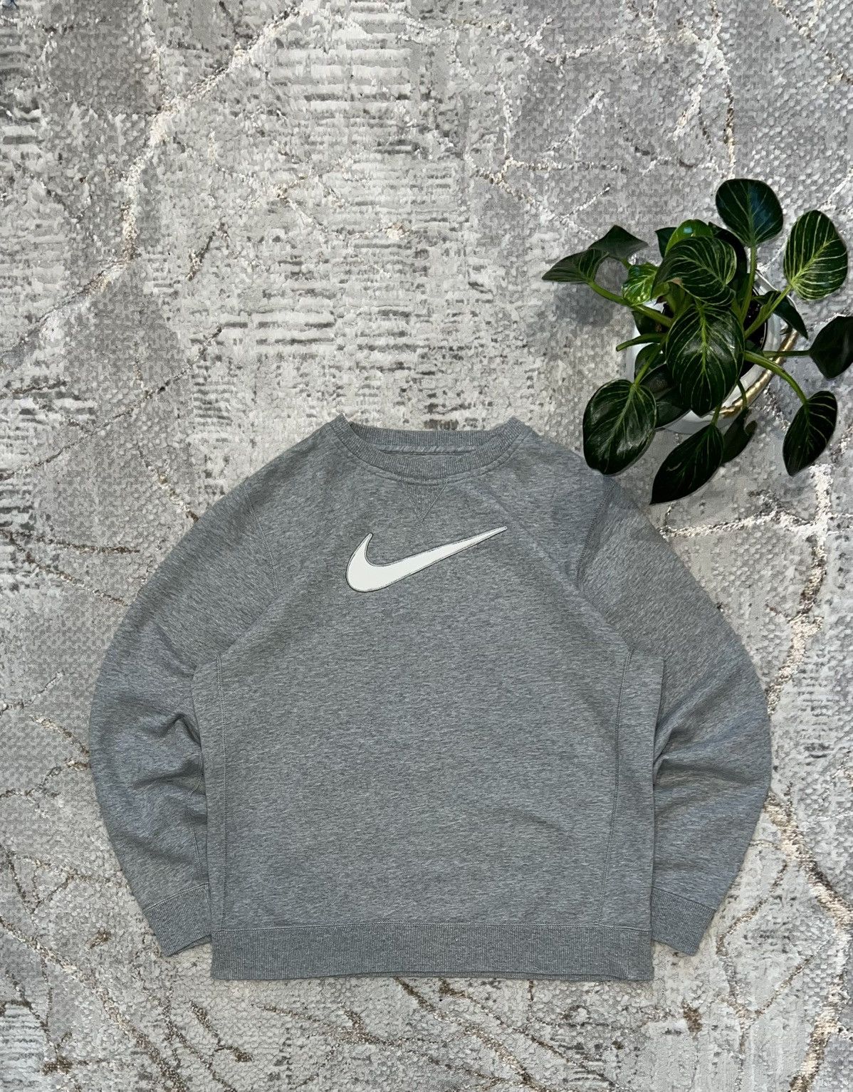 Nike × Vintage NIKE VINTAGE 00S BIG SWOOSH LOGO SWEATSHIRT Y2K CREWNECK Size US S / EU 44-46 / 1 - 1 Thumbnail