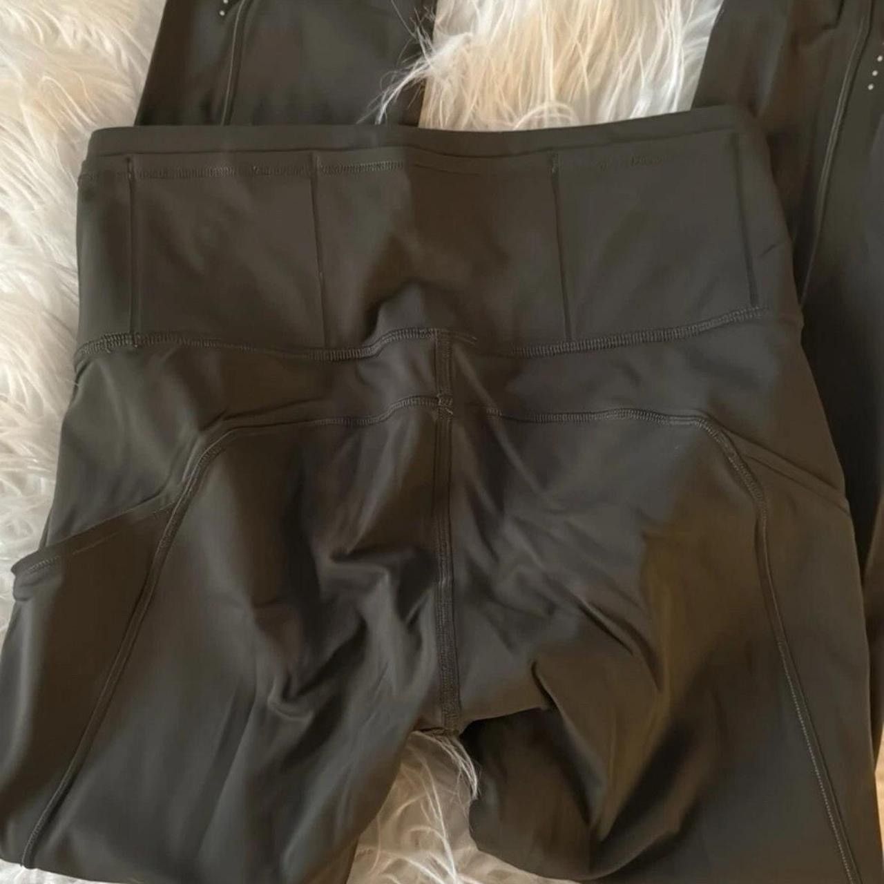 Lululemon Lululemon dark olive leggings Size 27" / US 4 / IT 40 - 7 Thumbnail