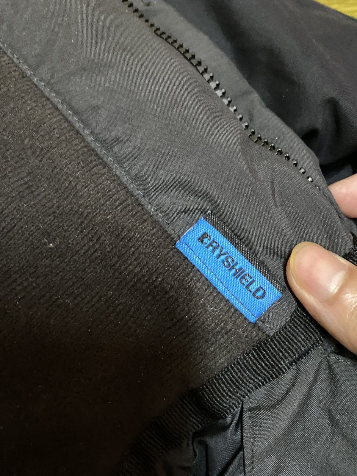 Japanese Brand Shimano thermal retentive strv9 fishing gear jacket Size US M / EU 48-50 / 2 - 9 Thumbnail