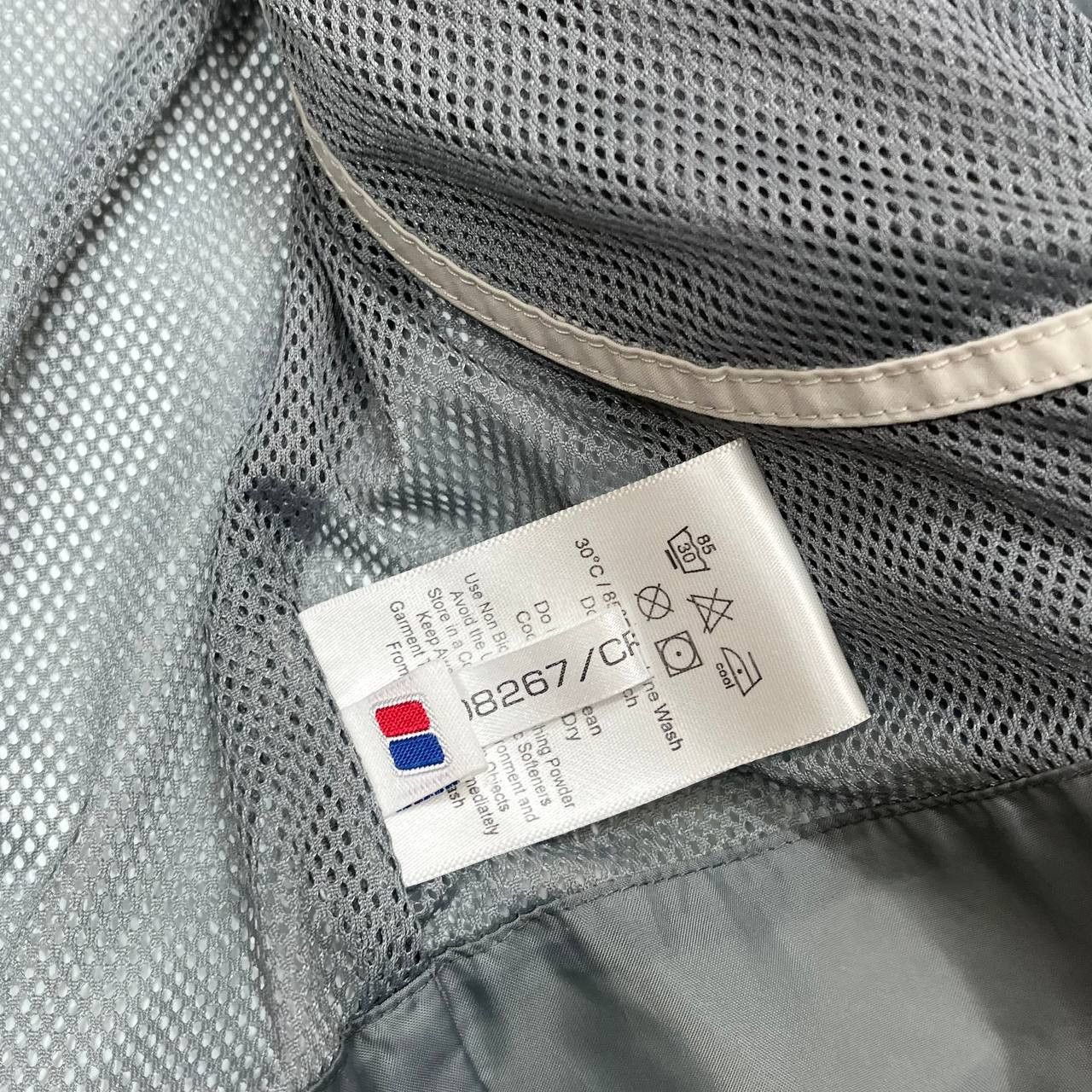Berghaus Vintage Berghaus AquaFoil Blue Gorpcore Windbreaker Jacket Size US S / EU 44-46 / 1 - 13 Thumbnail