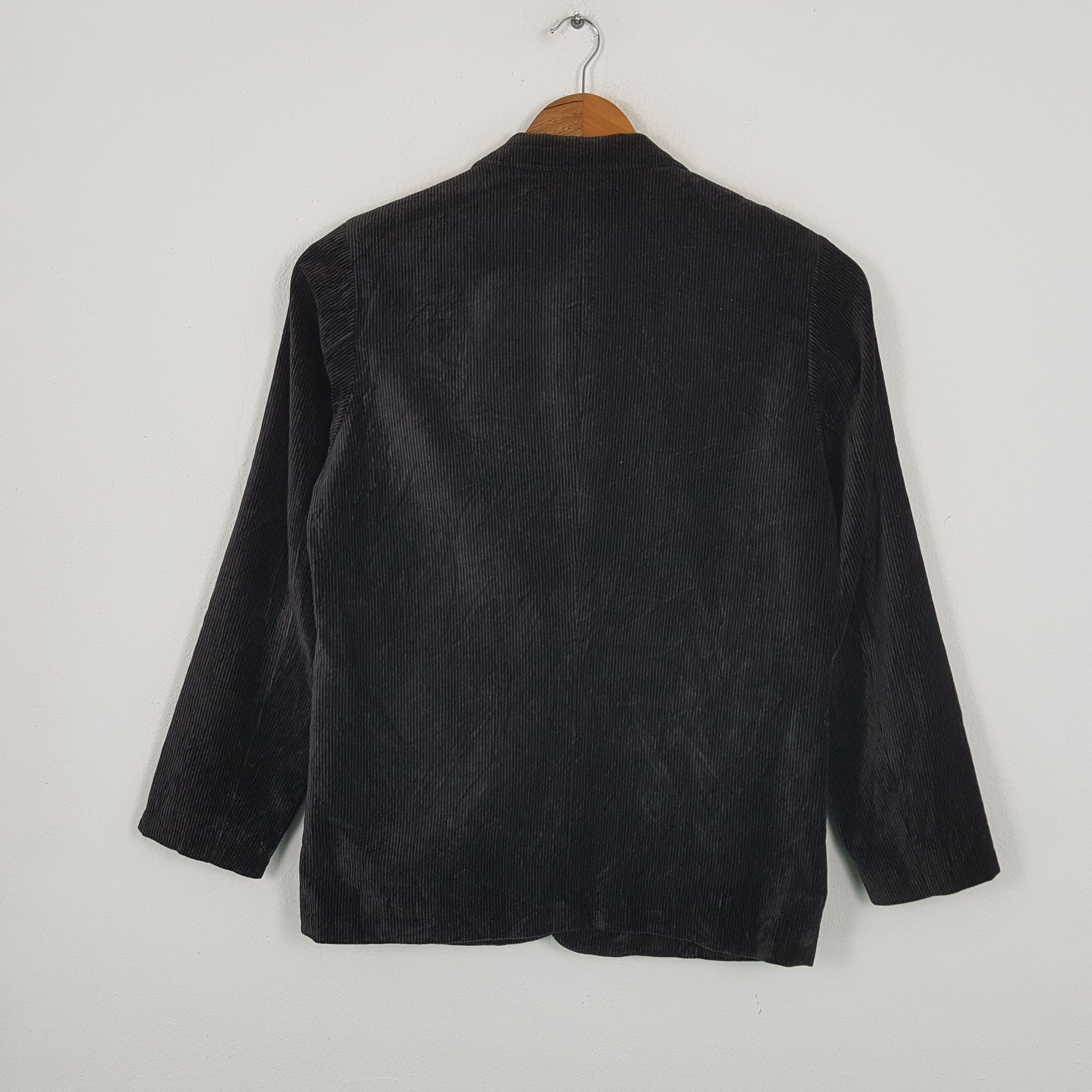 Japanese Brand × Vintage × Yohji Yamamoto Vintage A.A.R YOHJI YAMAMOTO Japanese Designer Velvet Blazer Size 42S - 3 Thumbnail