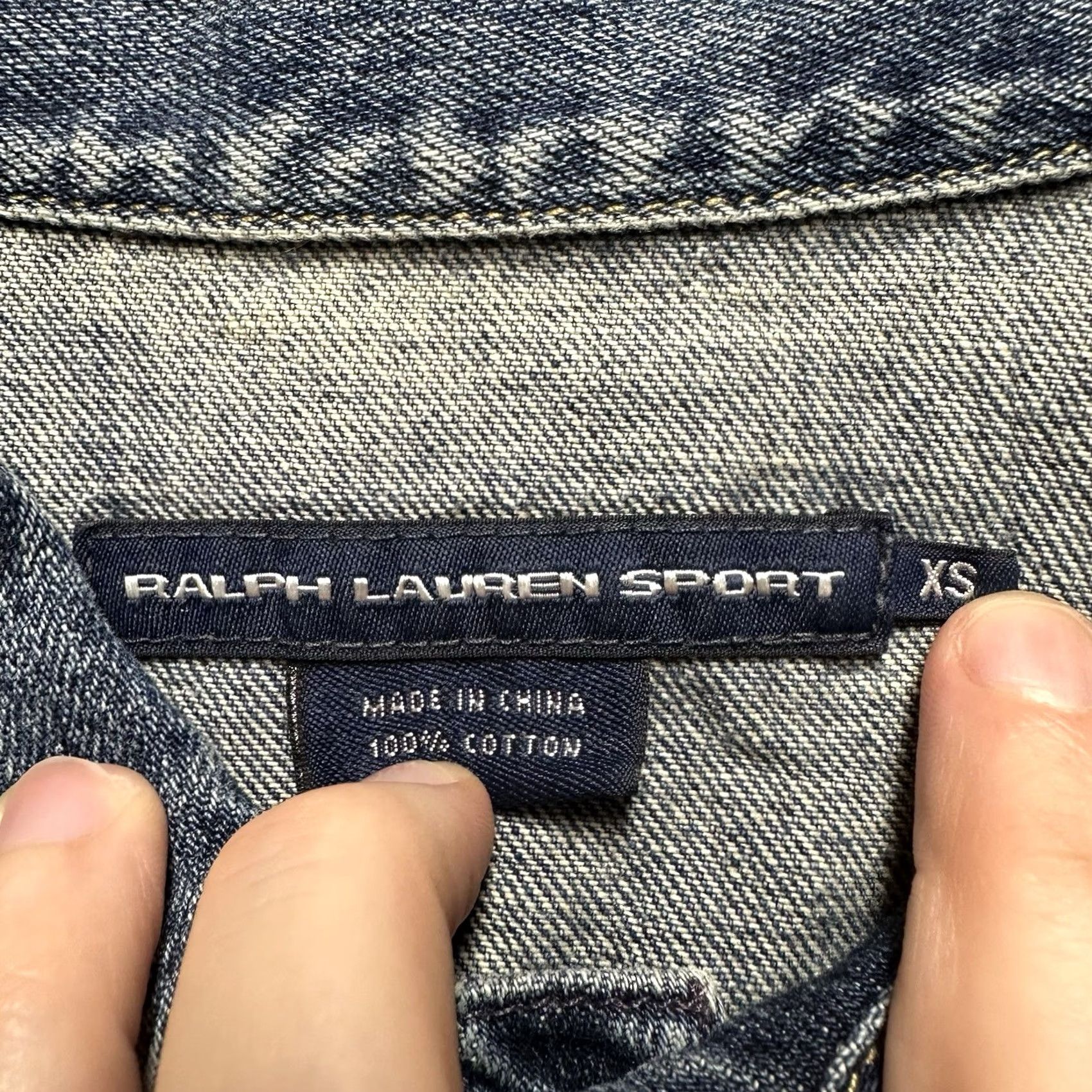 Ralph Lauren VINTAGE Ralph Lauren Jacket Womens XS Blue Denim Distressed 90s Trucker Jean GUC Size 26" / US 2 / IT 38 - 4 Thumbnail