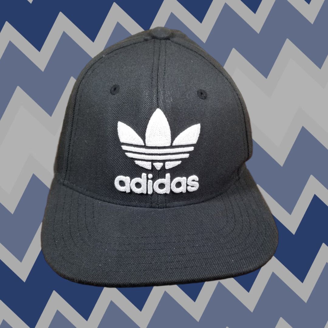 Vintage Adidas Originals Trefoil Chain Flatbrim Snapback Cap Black Hat Size ONE SIZE - 1 Thumbnail