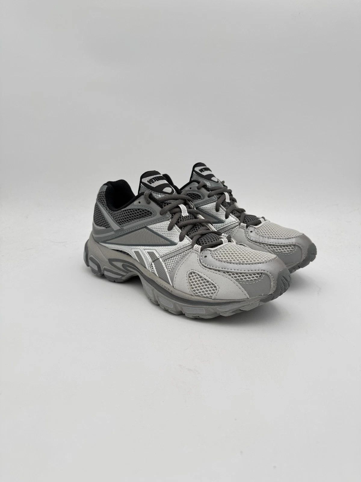 Reebok × Vetements Vetements Reebok Spike Runner 200 Grey Size US 6 / EU 39 - 1 Thumbnail