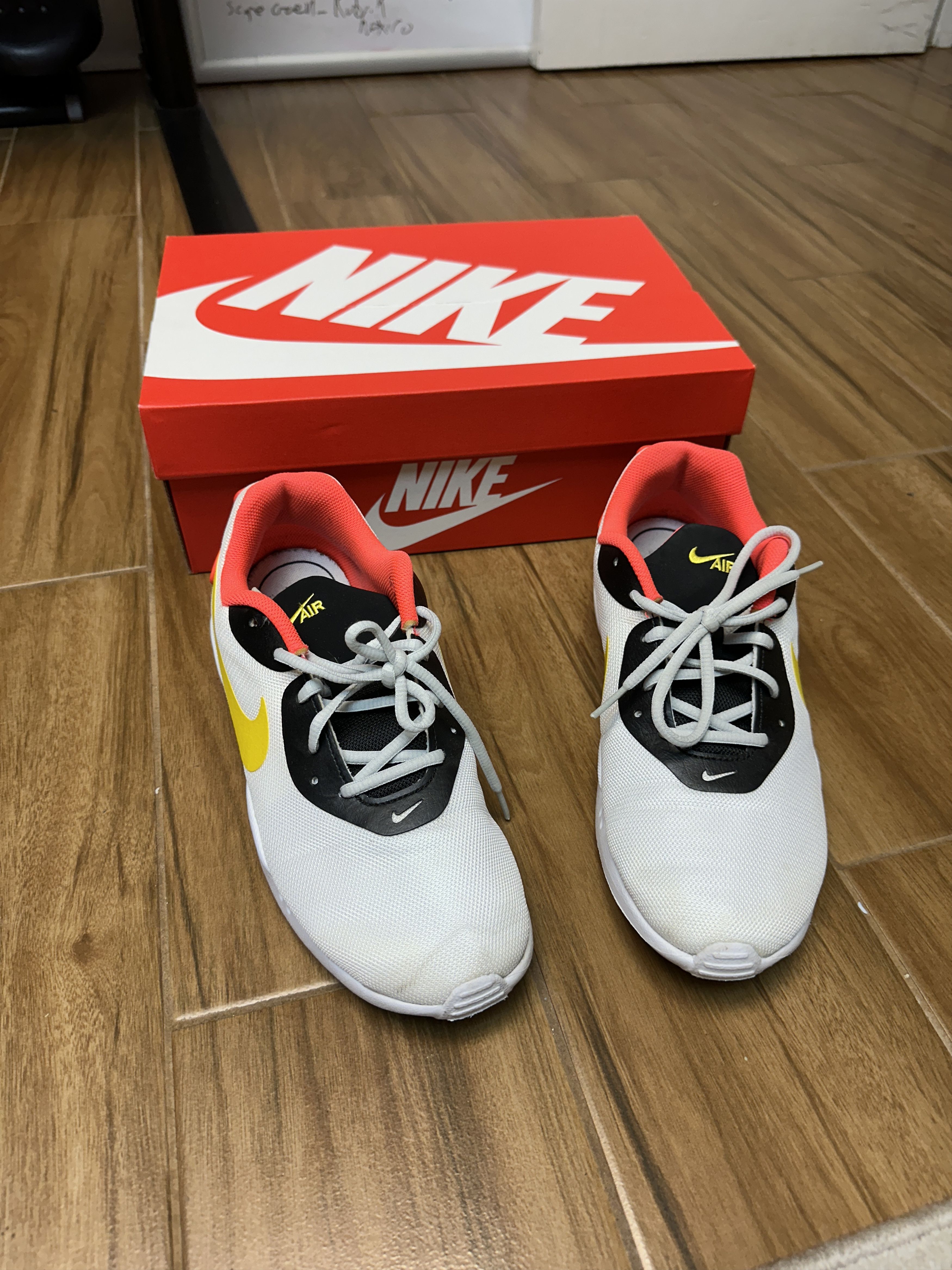 Nike Nike Air Max Oketo White/Bright Crimson/Chrome Yellow Size US 9 / EU 42 - 1 Thumbnail