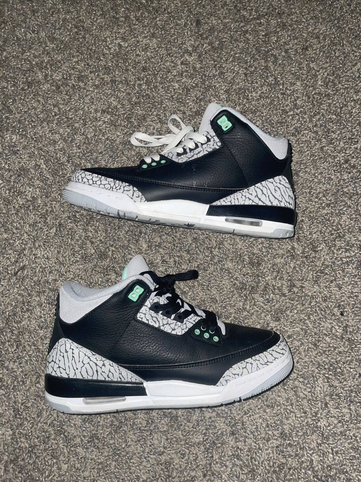 Jordan Brand Jordan 3 “ Green Glow” Size US 7 / EU 40 - 1 Thumbnail