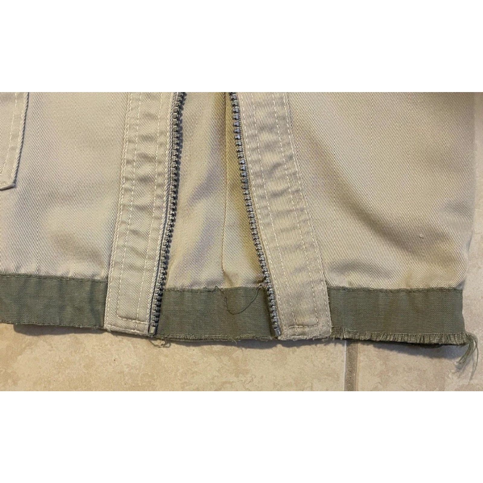JNCO VINTAGE Dockers Jeans Baggy Distressed Wide-Leg 34 Beige 80s 90s Grunge Punk Skate Rave Hip Hop Metal Retro Rock Classic Men Jeans Size US 34 / EU 50 - 5 Thumbnail