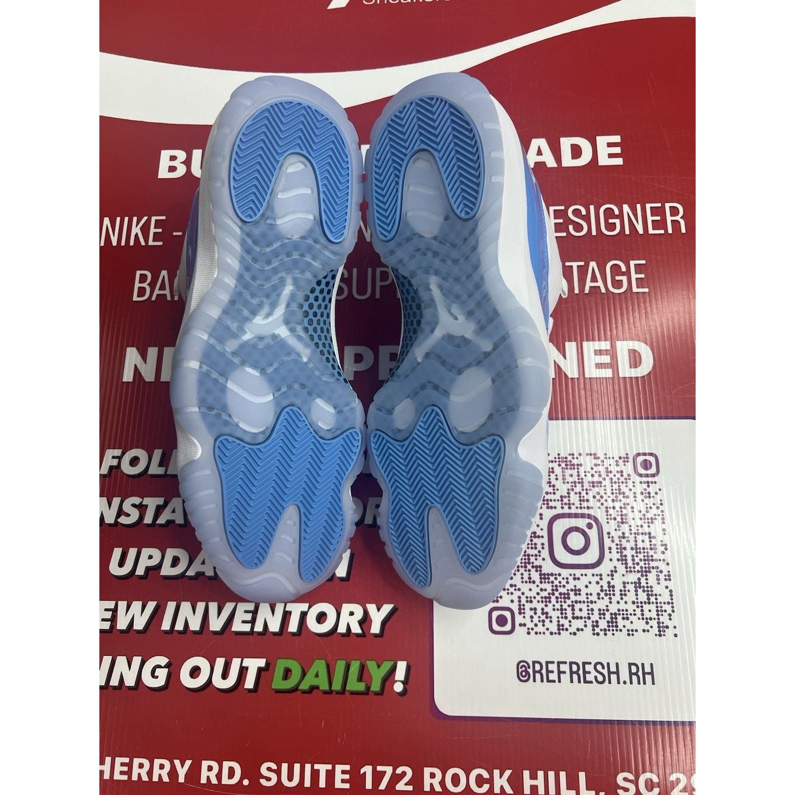 Jordan Brand Air Jordan 11 Low University Blue 2026 Size 13 FV5104-100 Size US 13 / EU 46 - 6 Thumbnail