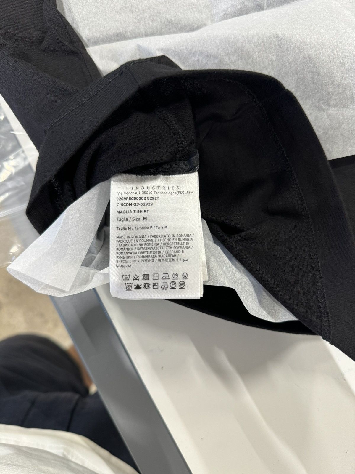 Moncler Moncler Logo Patch T-Shirt NEW 365$ Size US M / EU 48-50 / 2 - 5 Thumbnail
