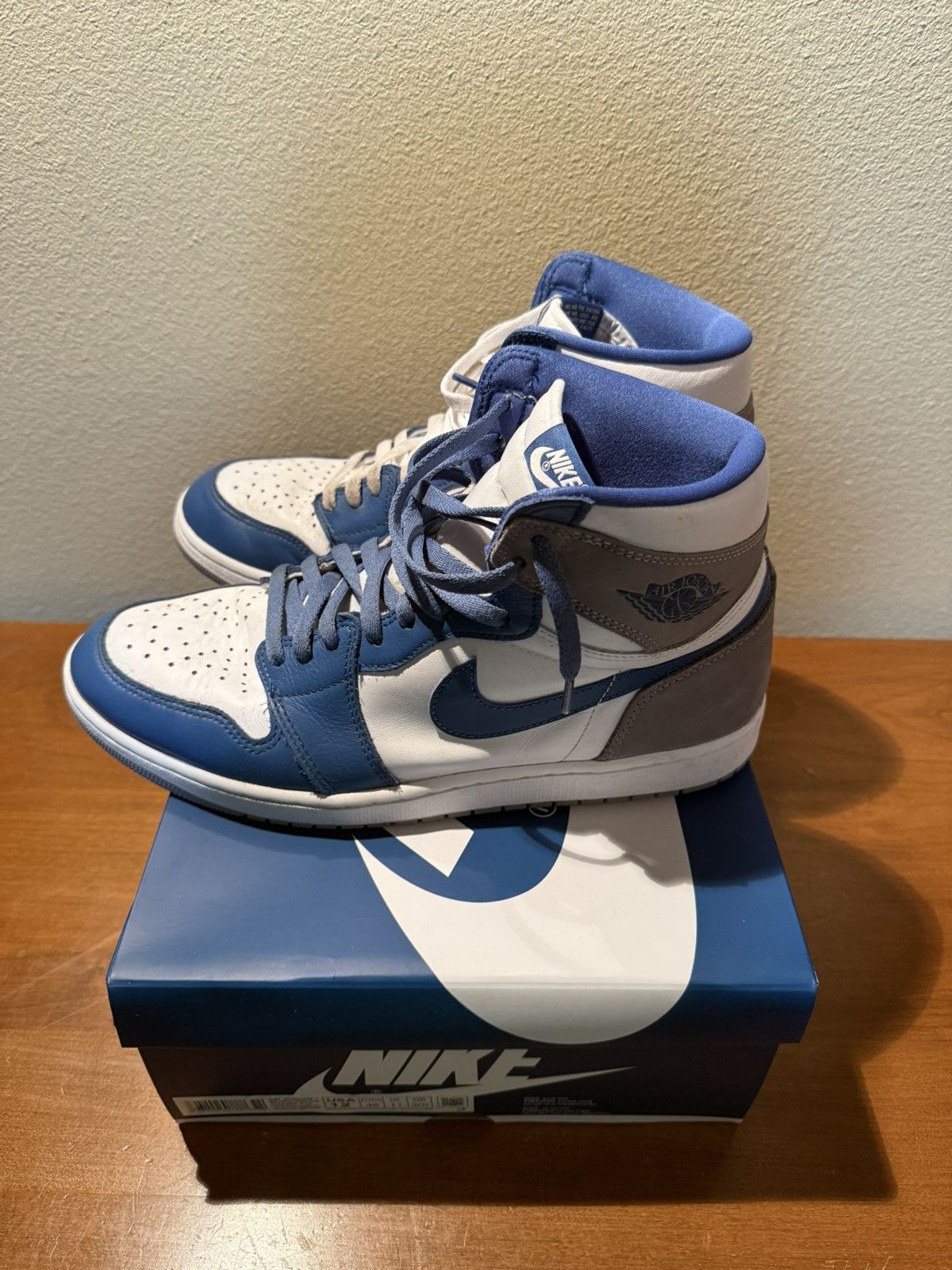 Jordan Brand × Nike Jordan 1 Retro True Blue Size US 12 / EU 45 - 2 Thumbnail