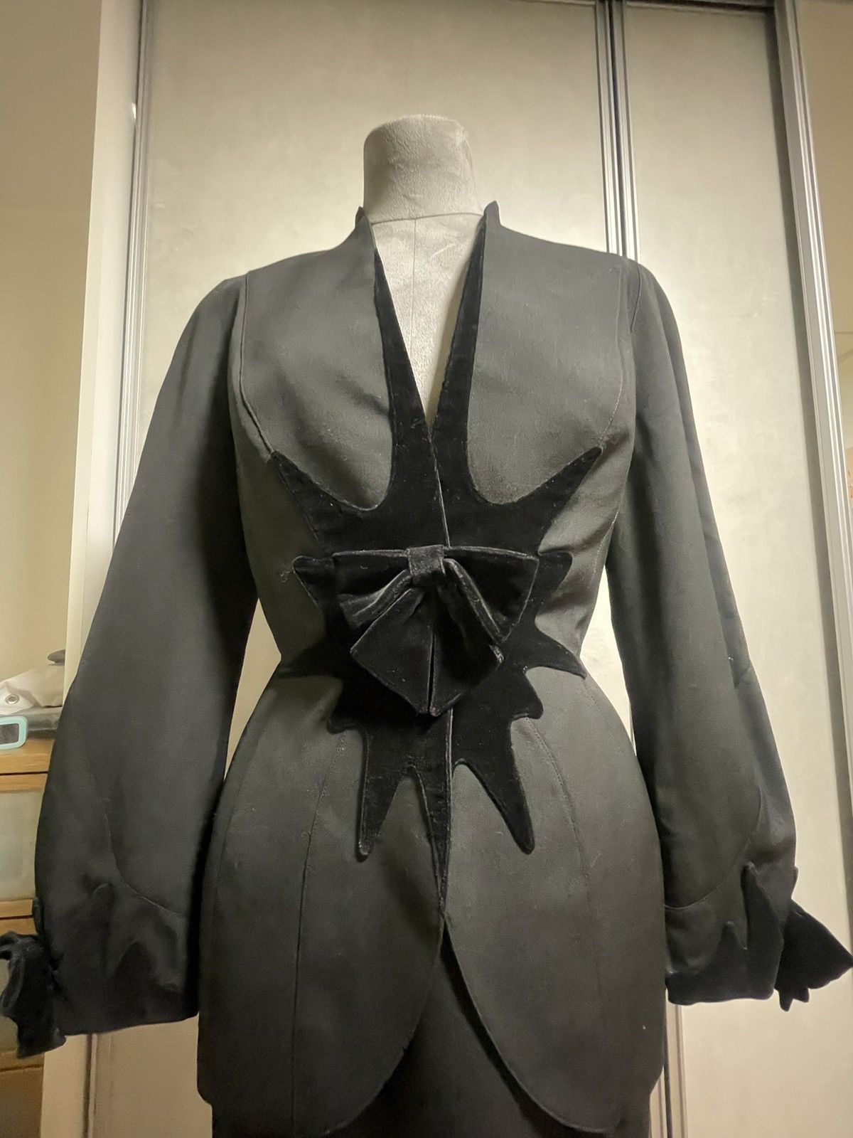 Thierry Mugler THIERRY MUGLER Velvet suit Size S / US 4 / IT 40 - 2 Thumbnail