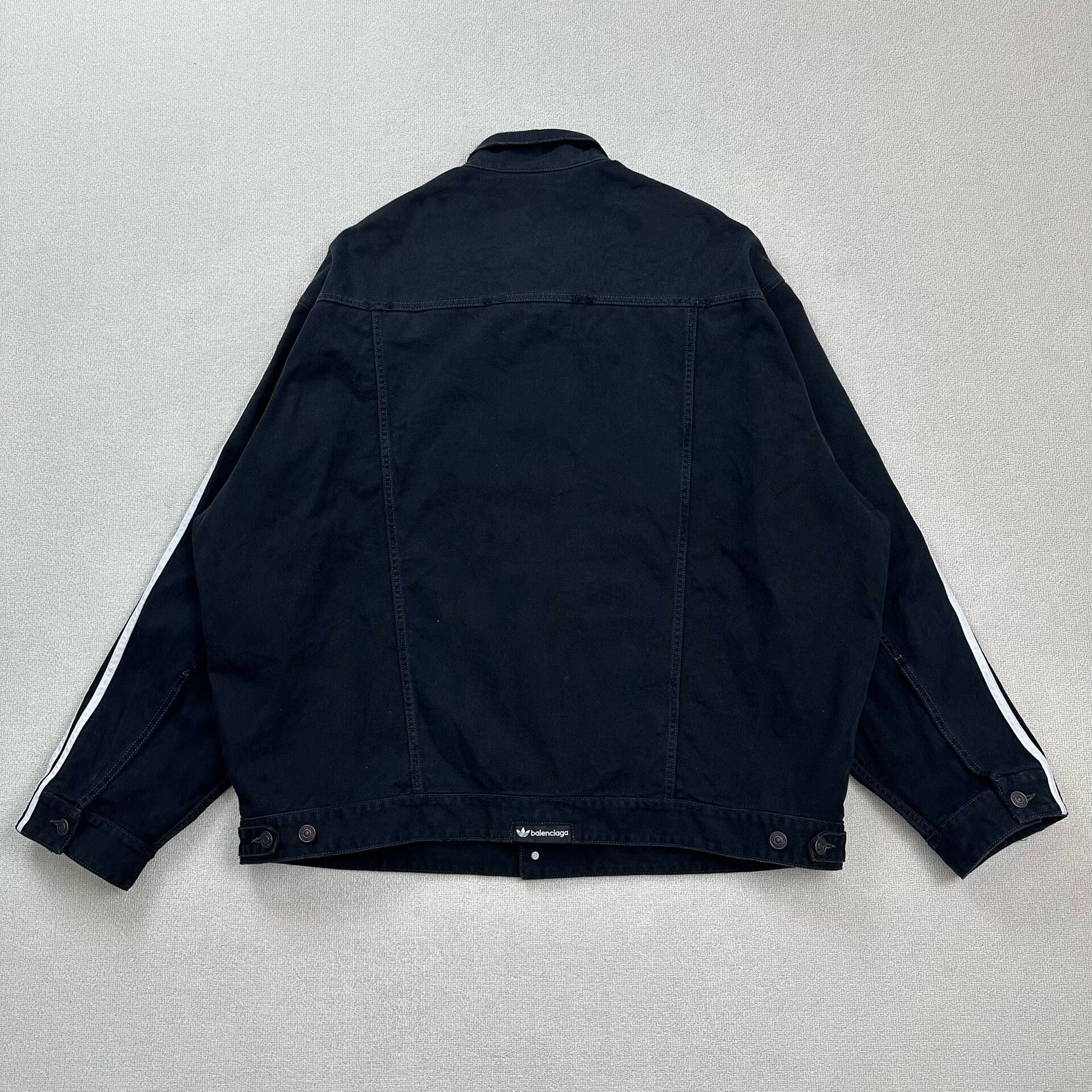 Balenciaga balenciaga adidas collaboration distressed denim jacket Size US L / EU 52-54 / 3 - 3 Thumbnail