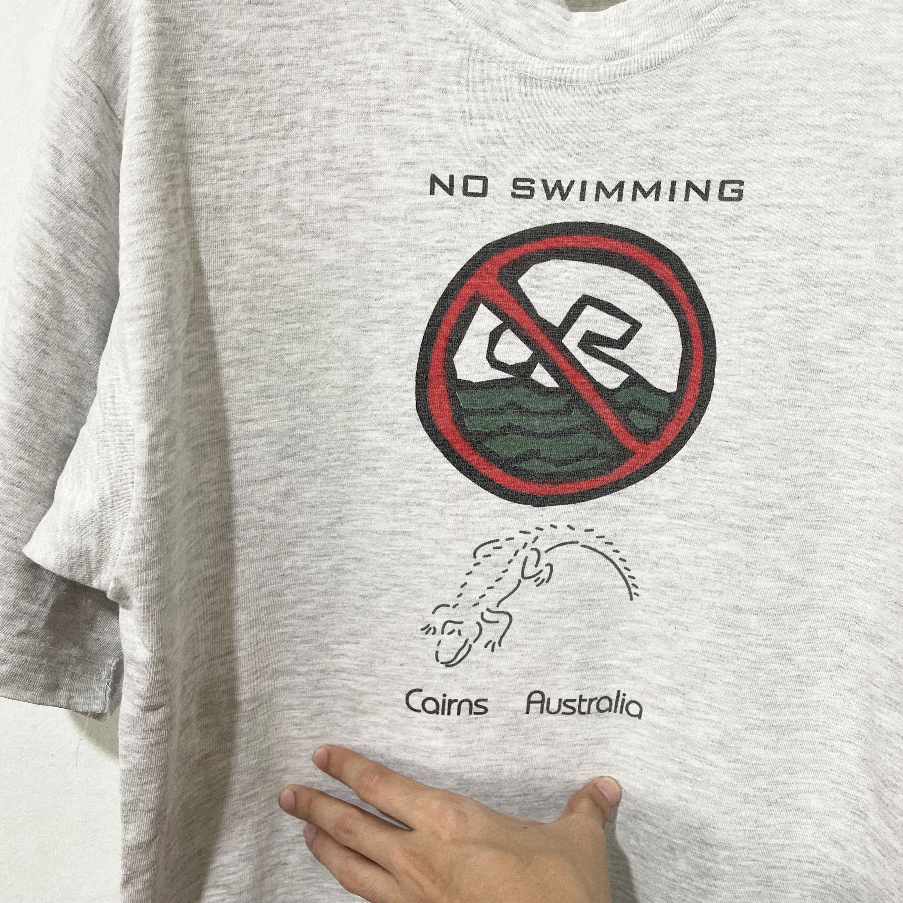 Vintage Vintage No Swimming Sign Australia Crocodile Shirt Size US M / EU 48-50 / 2 - 2 Thumbnail