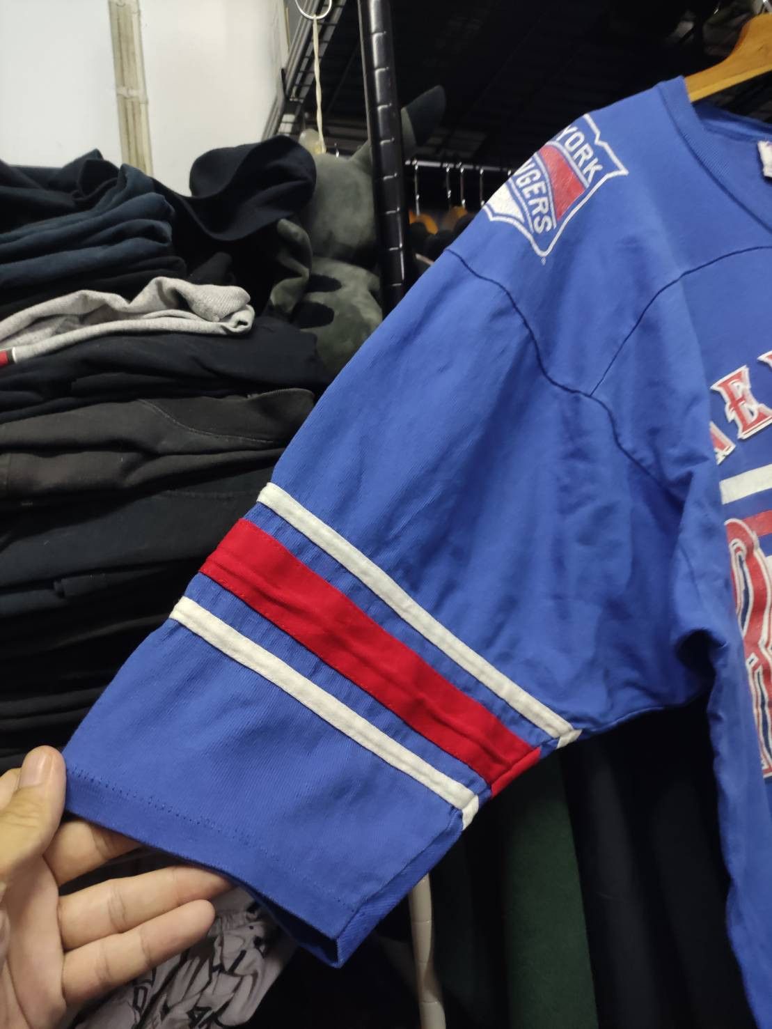 NHL Vtg 90's New York Rangers Team Made in USA Jersey Size US XL / EU 56 / 4 - 7 Thumbnail