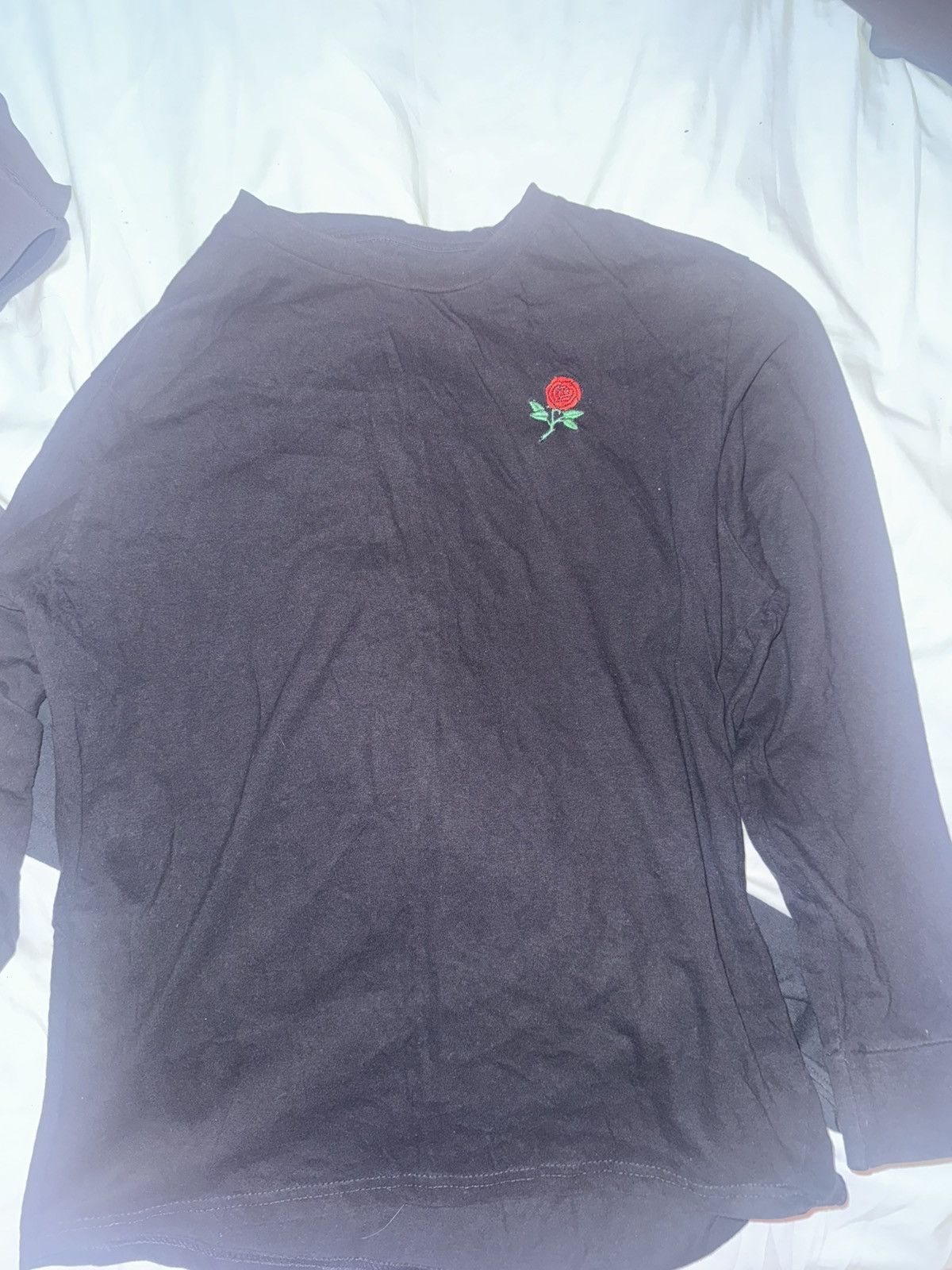 Eighty Eight Eighty Eight vintage long sleeve Tshirt with a red rose Size US M / EU 48-50 / 2 - 1 Thumbnail
