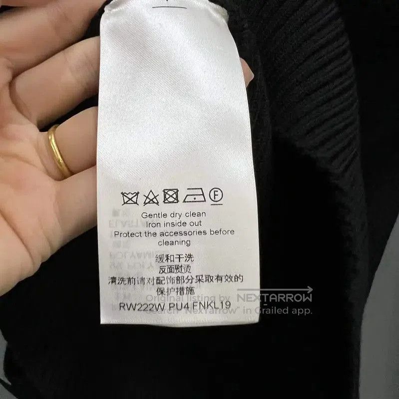 Louis Vuitton Louis Vuitton Black Wool Long Sleeve Sweater . Size M / US 6-8 / IT 42-44 - 3 Thumbnail