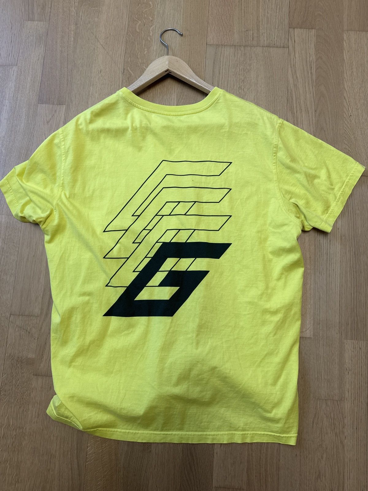 Givenchy Givenchy Studio T-Shirt Size US M / EU 48-50 / 2 - 2 Thumbnail