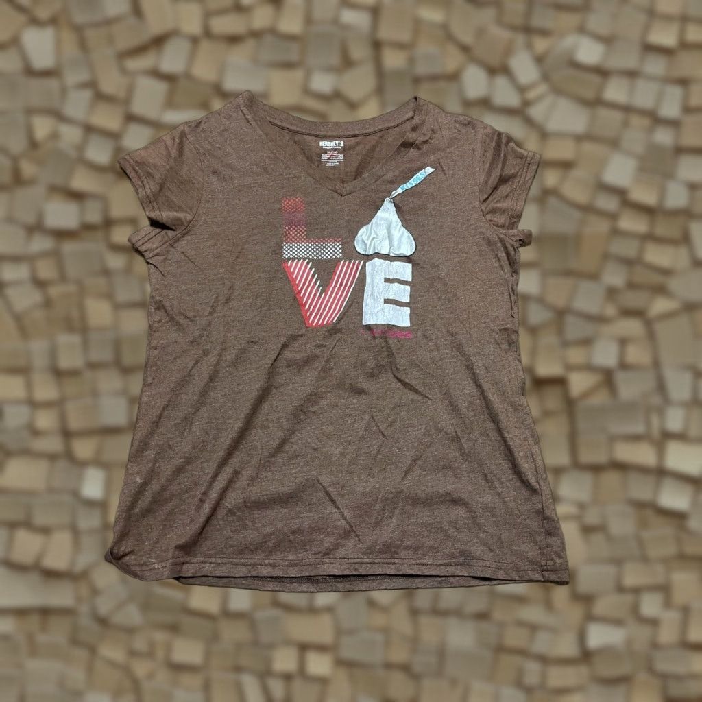 Vintage Hershey's Shirt Women's 2XL Brown LOVE V-neck T-Shirt Short Sleeve Pullover Casual Regular Size XXL / US 16-18 / IT 52-54 - 1 Thumbnail