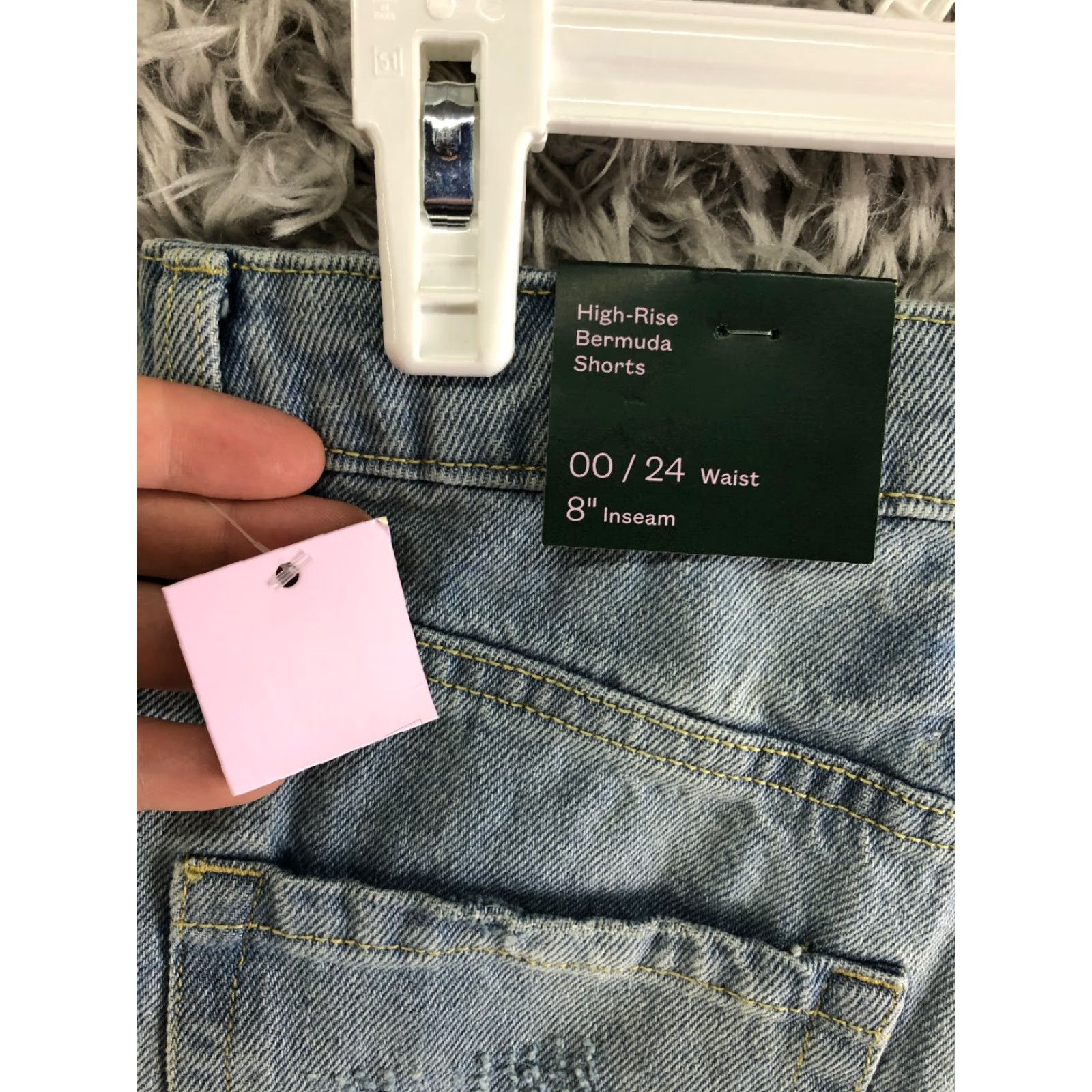 Vintage Wild Fable High Rise Bermuda Shorts Womens Size 00 Blue Denim Jean Shorts Size 26" / US 2 / IT 38 - 6 Thumbnail